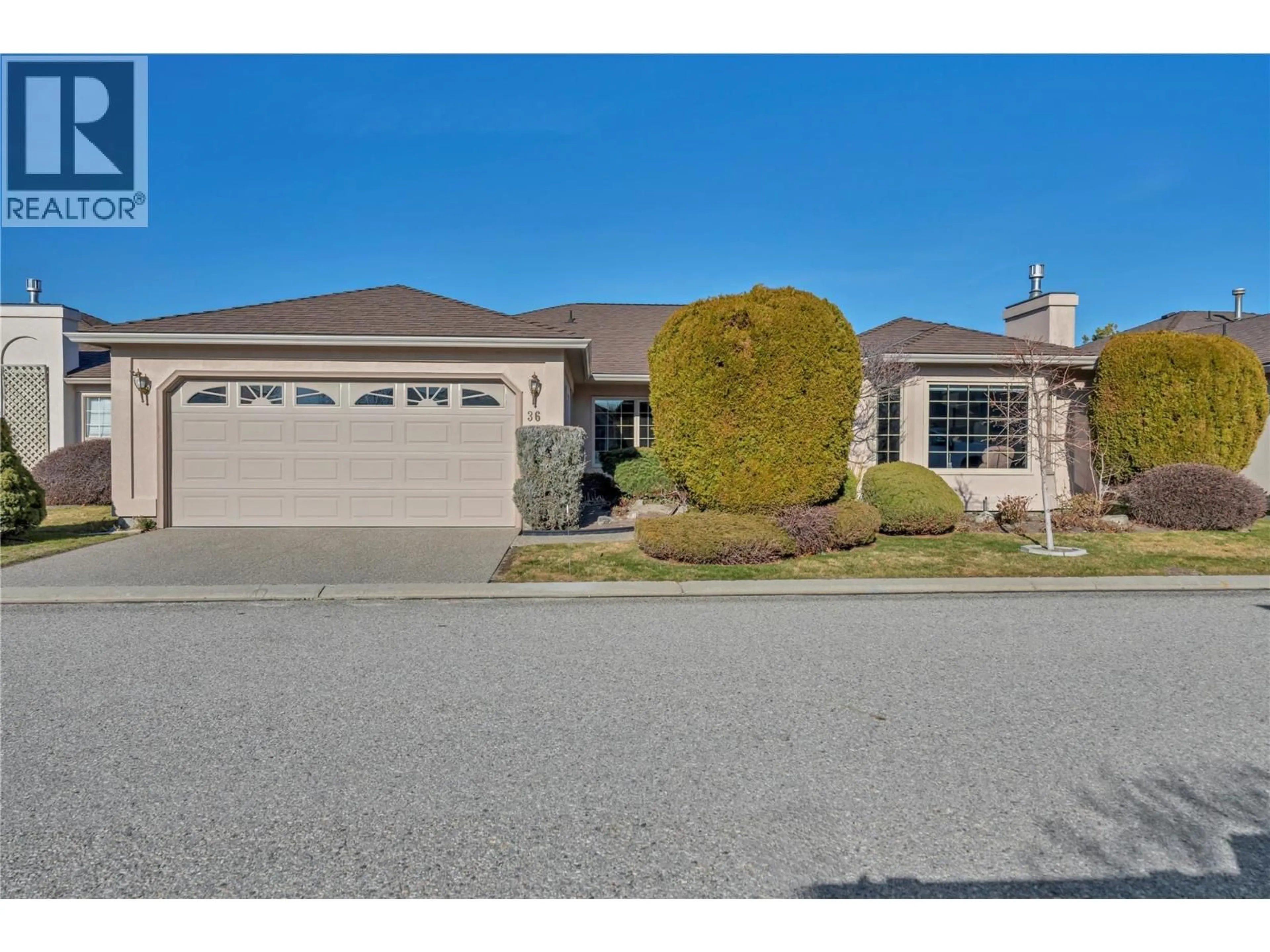 Home with vinyl exterior material, street for 36 - 3333 SOUTH MAIN STREET, Penticton British Columbia V2A8J8