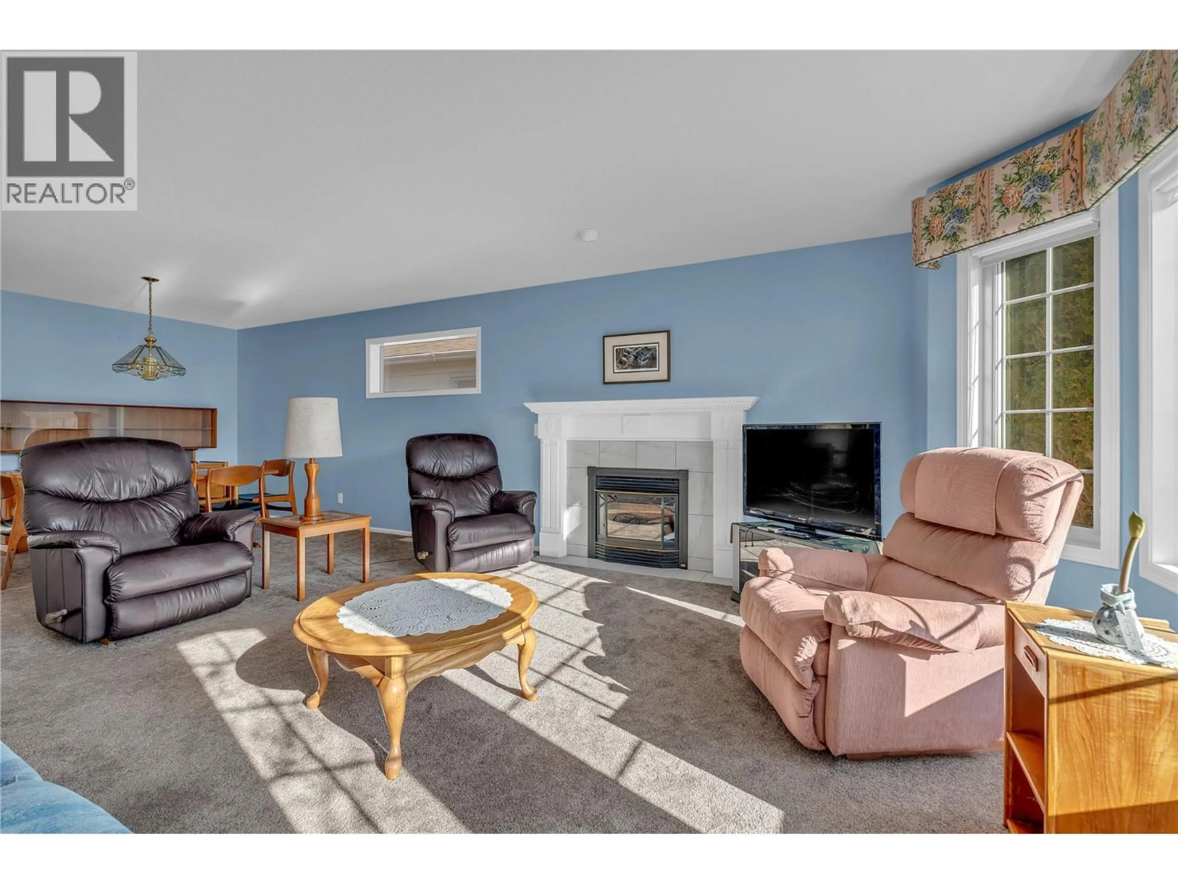 Living room with furniture, unknown for 36 - 3333 SOUTH MAIN STREET, Penticton British Columbia V2A8J8