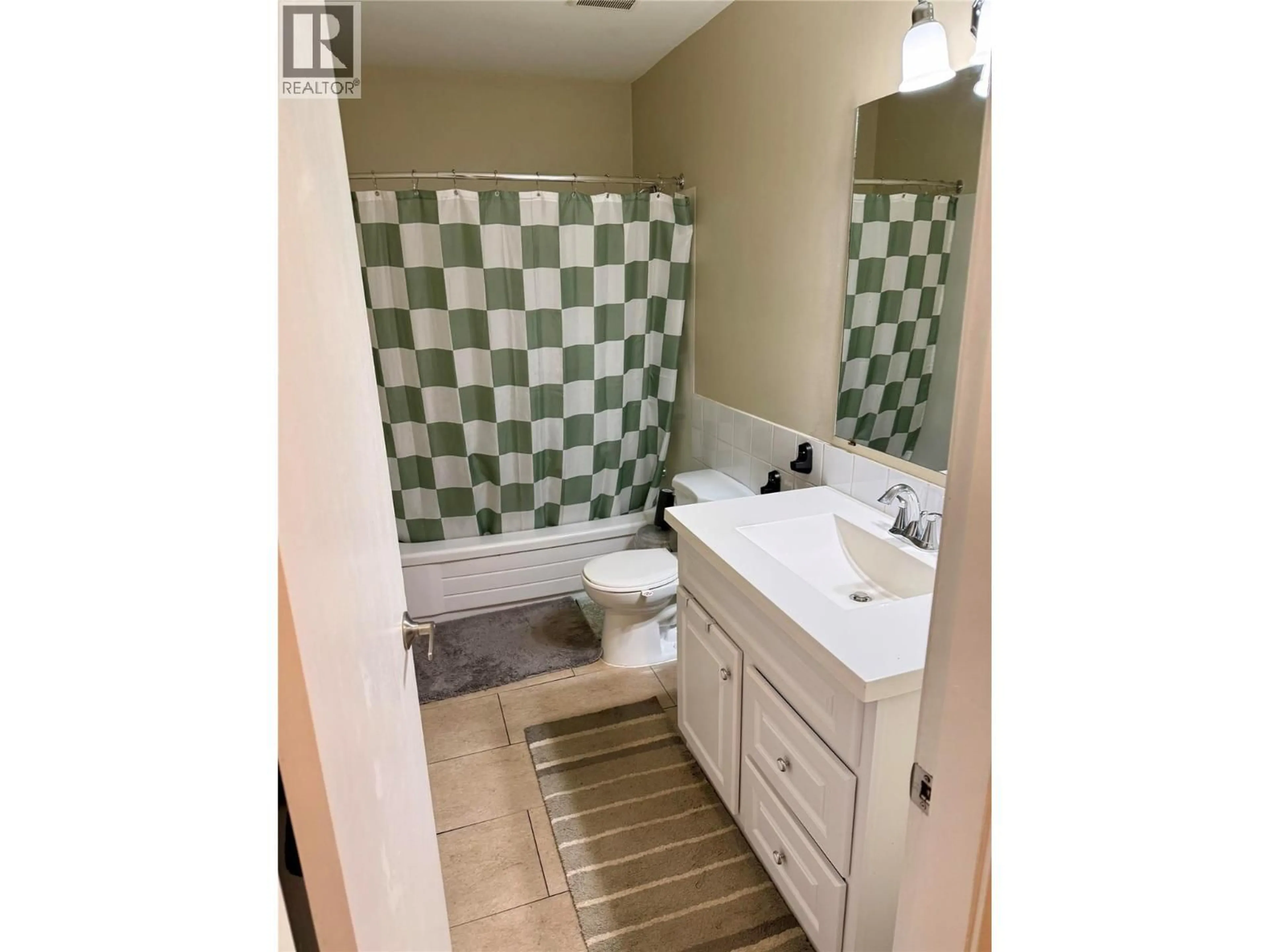 Standard bathroom, ceramic/tile floor for 350 - 1780 SPRINGVIEW PLACE, Kamloops British Columbia V2E1J4