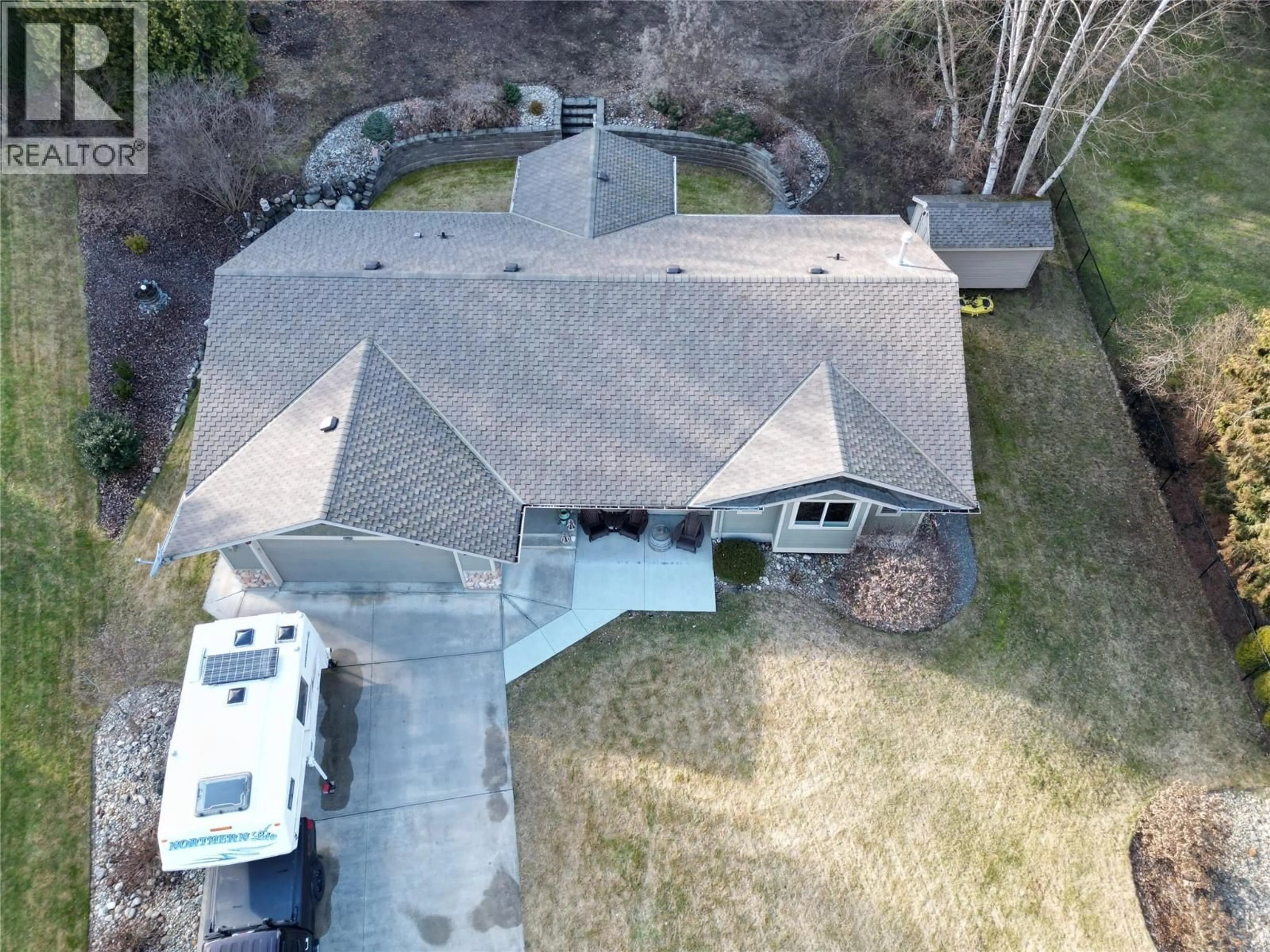 A pic from outside/outdoor area/front of a property/back of a property/a pic from drone, street for 2722 MOUNT DALE PLACE, Blind Bay British Columbia V0E1H1
