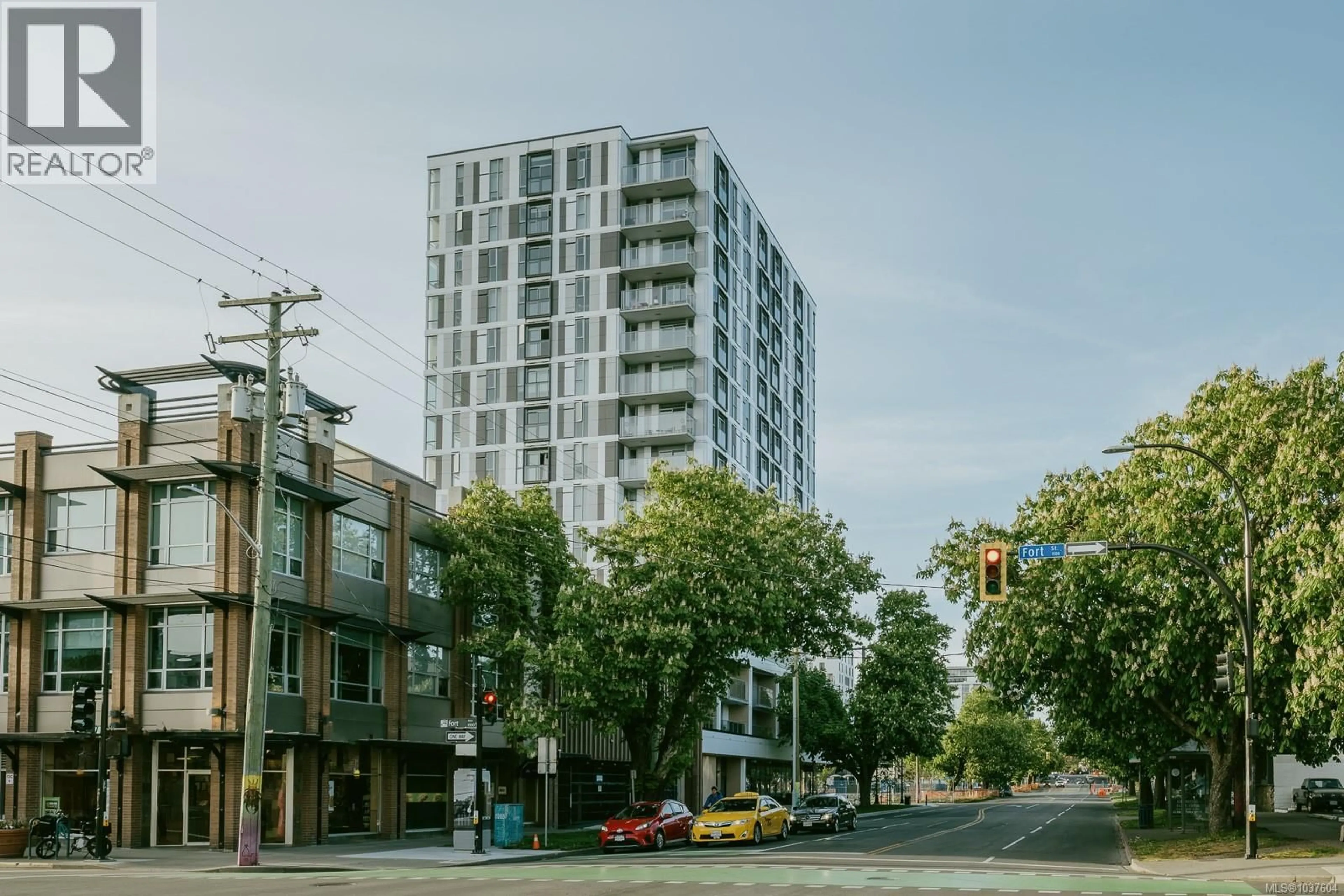 Unknown for 705 - 1097 VIEW STREET, Victoria British Columbia V8V3Z9