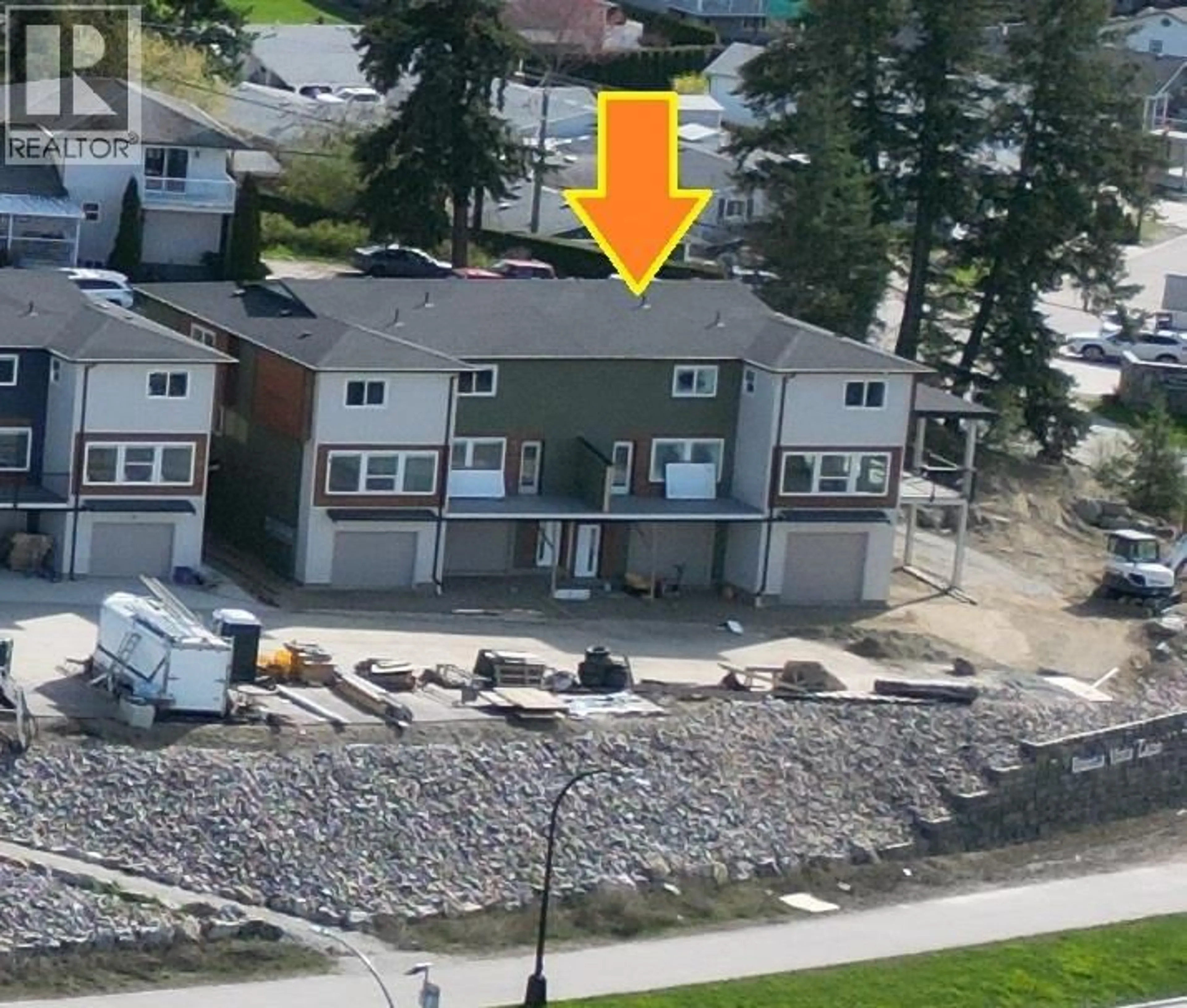 A pic from outside/outdoor area/front of a property/back of a property/a pic from drone, water/lake/river/ocean view for 37 - 981 12 STREET SOUTHEAST, Salmon Arm British Columbia V1E2C8