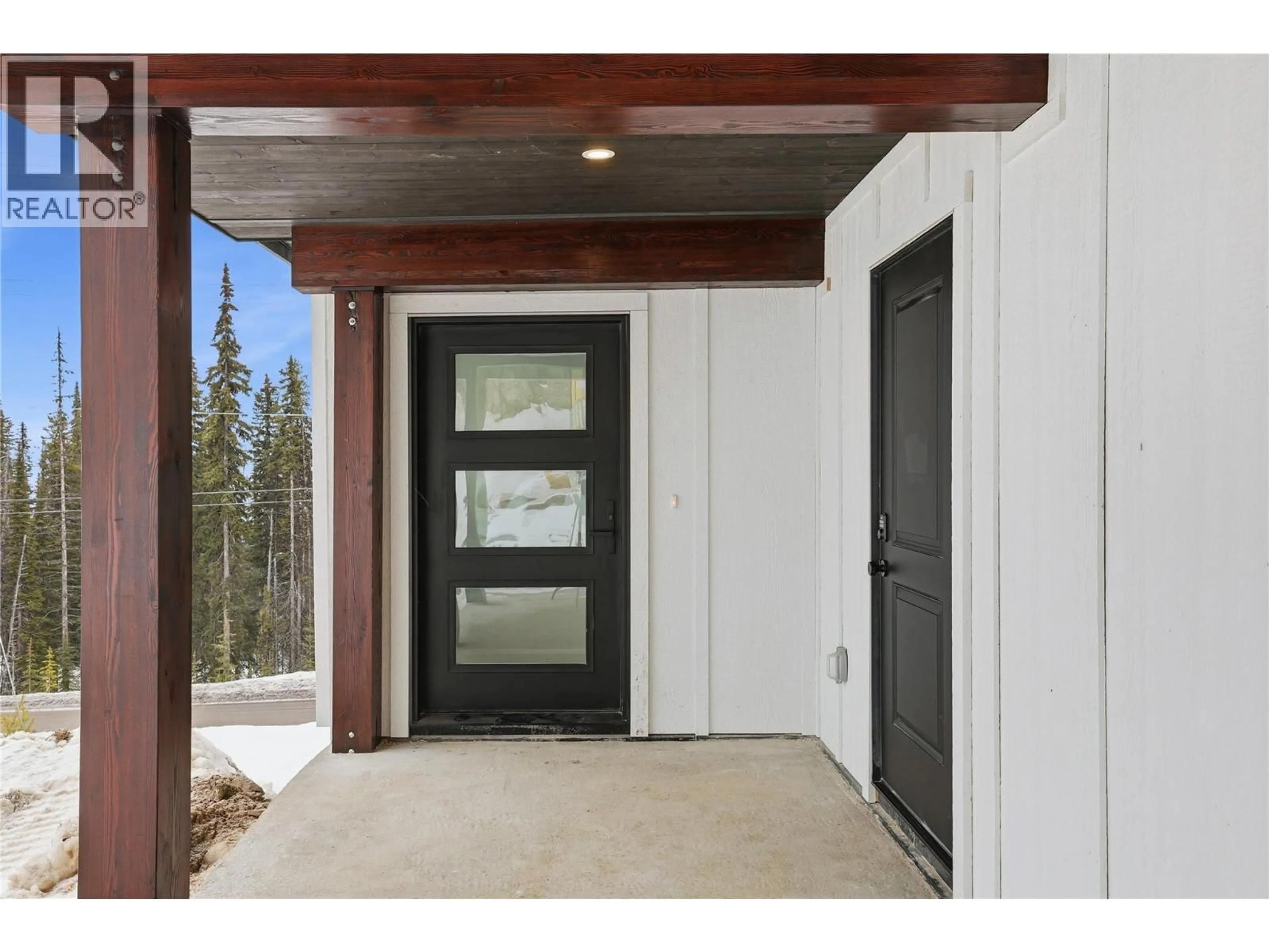Indoor entryway for 12 MONASHEE WAY, Big White British Columbia V1P1T4