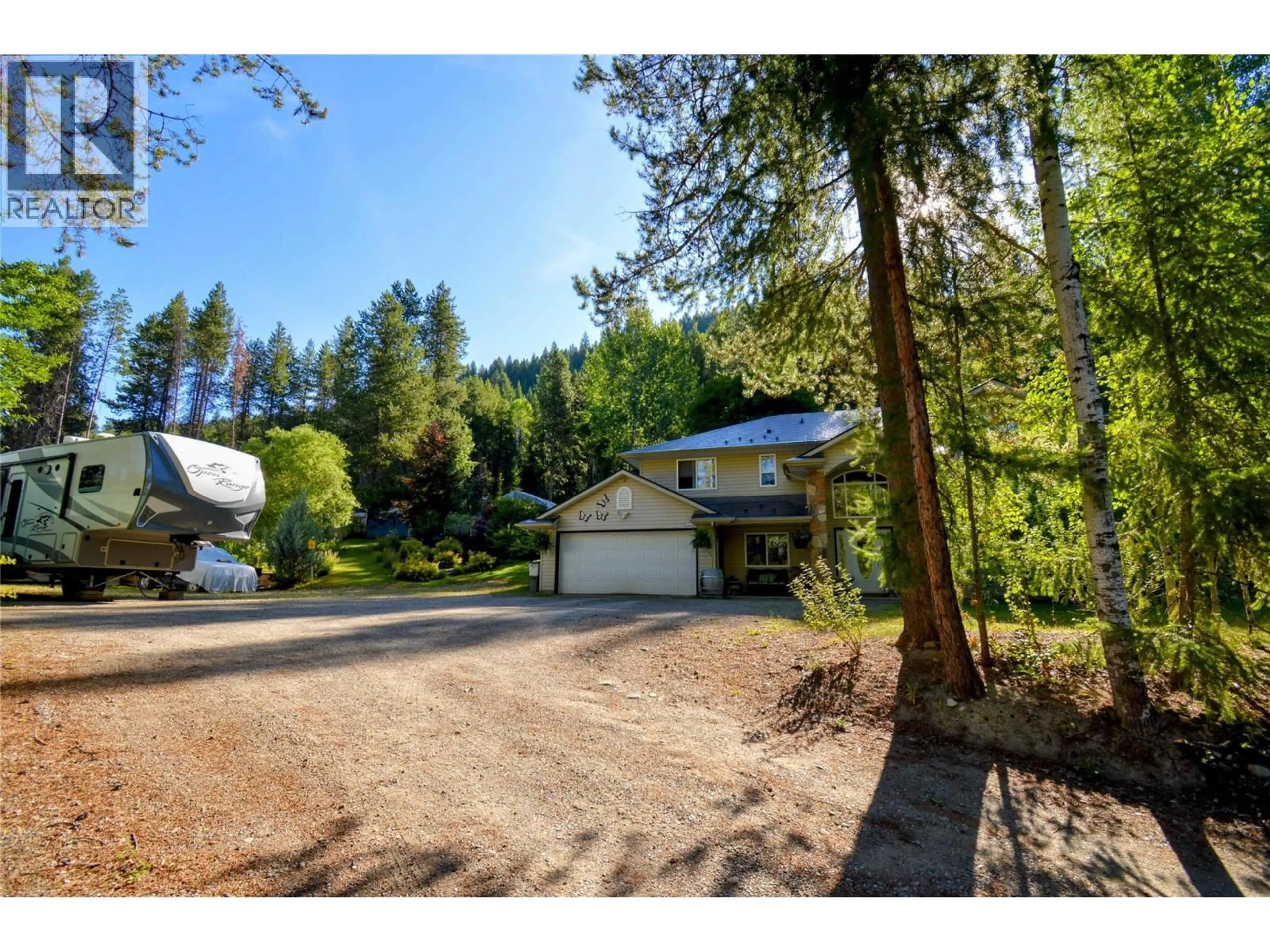 A pic from outside/outdoor area/front of a property/back of a property/a pic from drone, unknown for 610 STRATHMORE AVENUE, Greenwood British Columbia V0H1J0