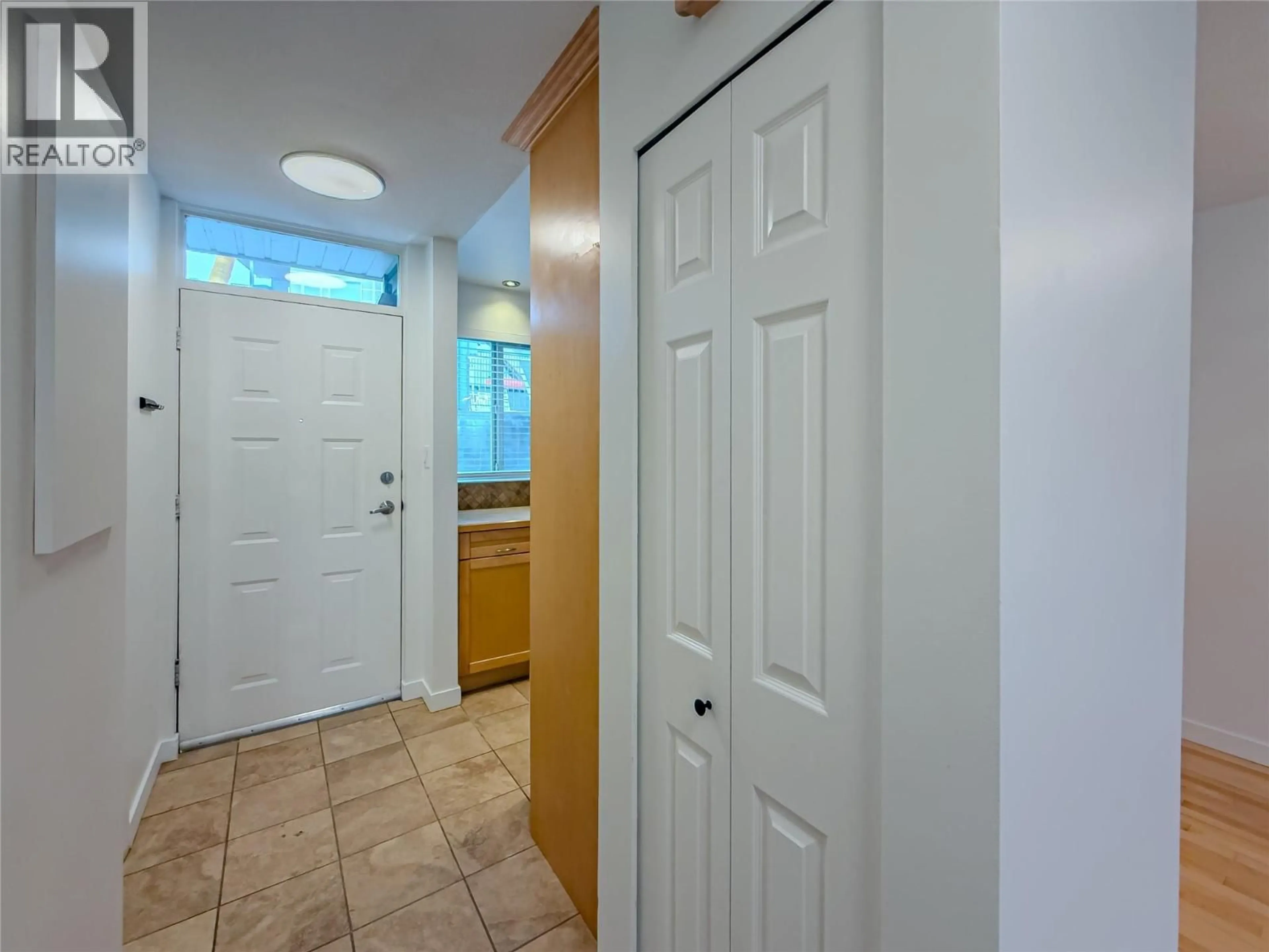 Indoor entryway for 19 - 145 NICOLA STREET, Kamloops British Columbia V2C2P2