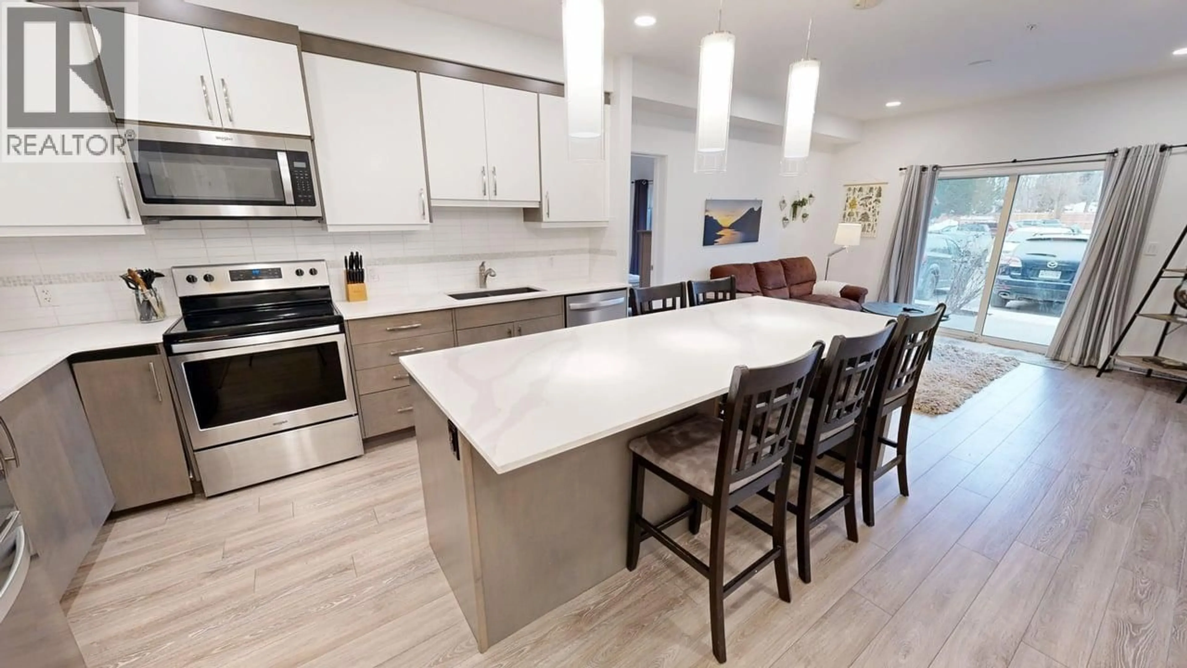 Open concept kitchen, unknown for 2102 - 410 5TH  S AVENUE, Golden British Columbia V0A1H0