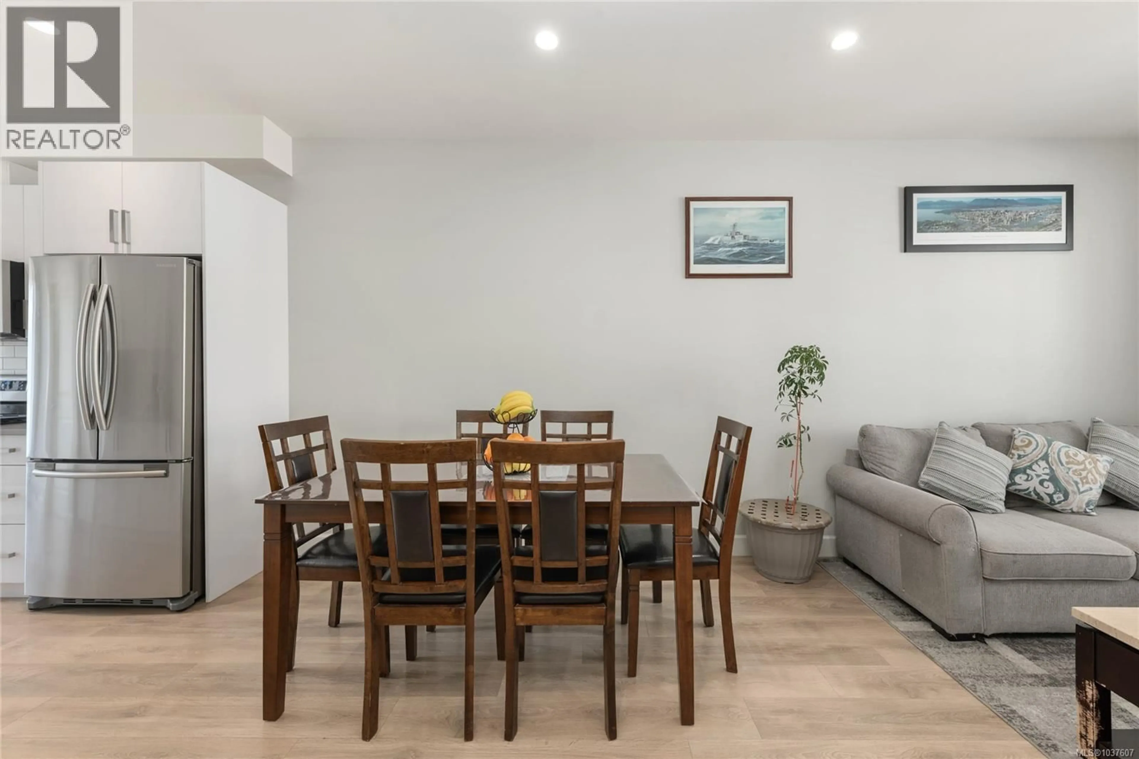 Dining room, wood/laminate floor for 405 - 3351 LUXTON ROAD, Langford British Columbia V9C0P2