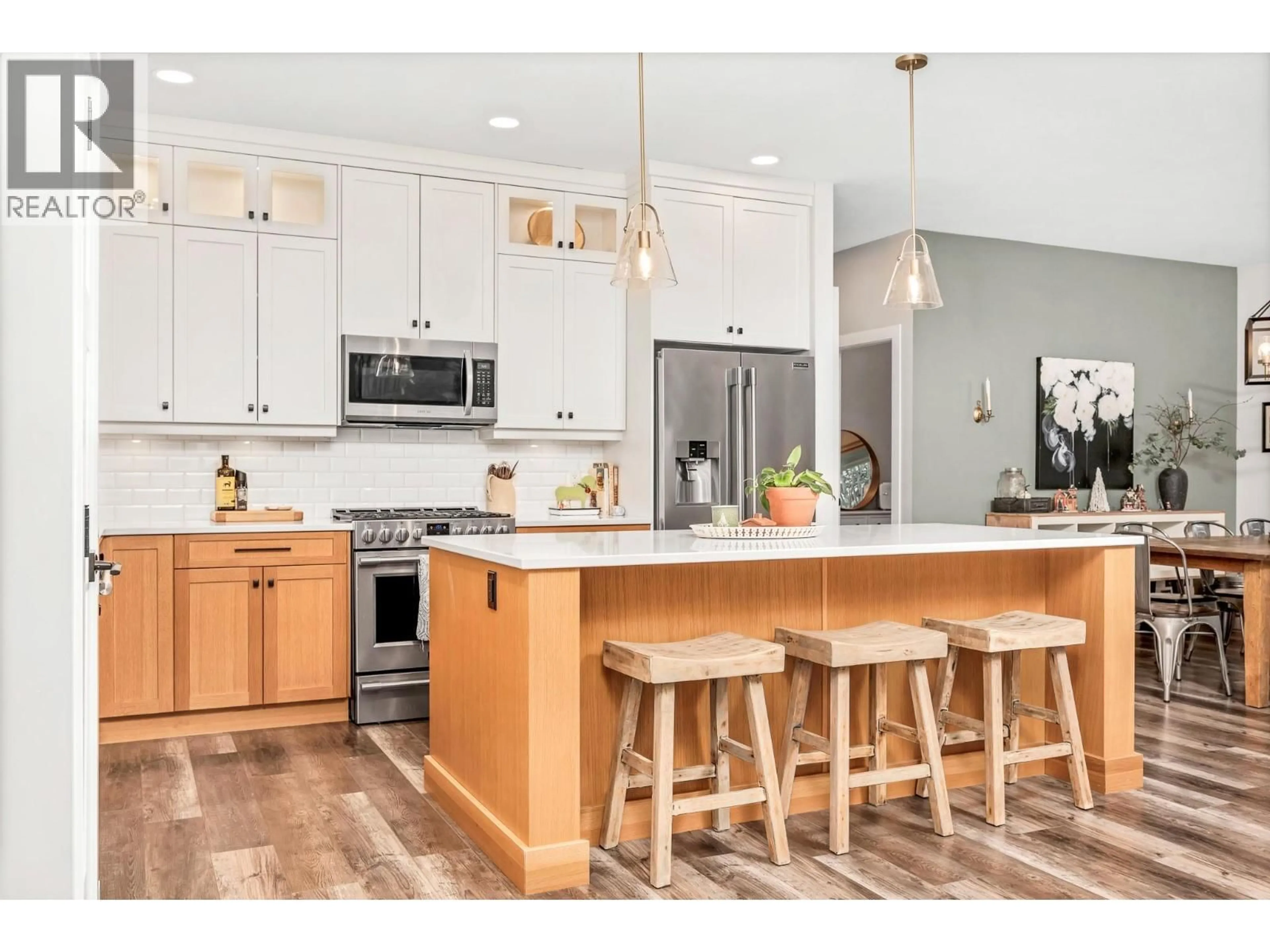 Open concept kitchen, wood/laminate floor for 2741 GOLF COURSE DRIVE, Blind Bay British Columbia V0E1H2