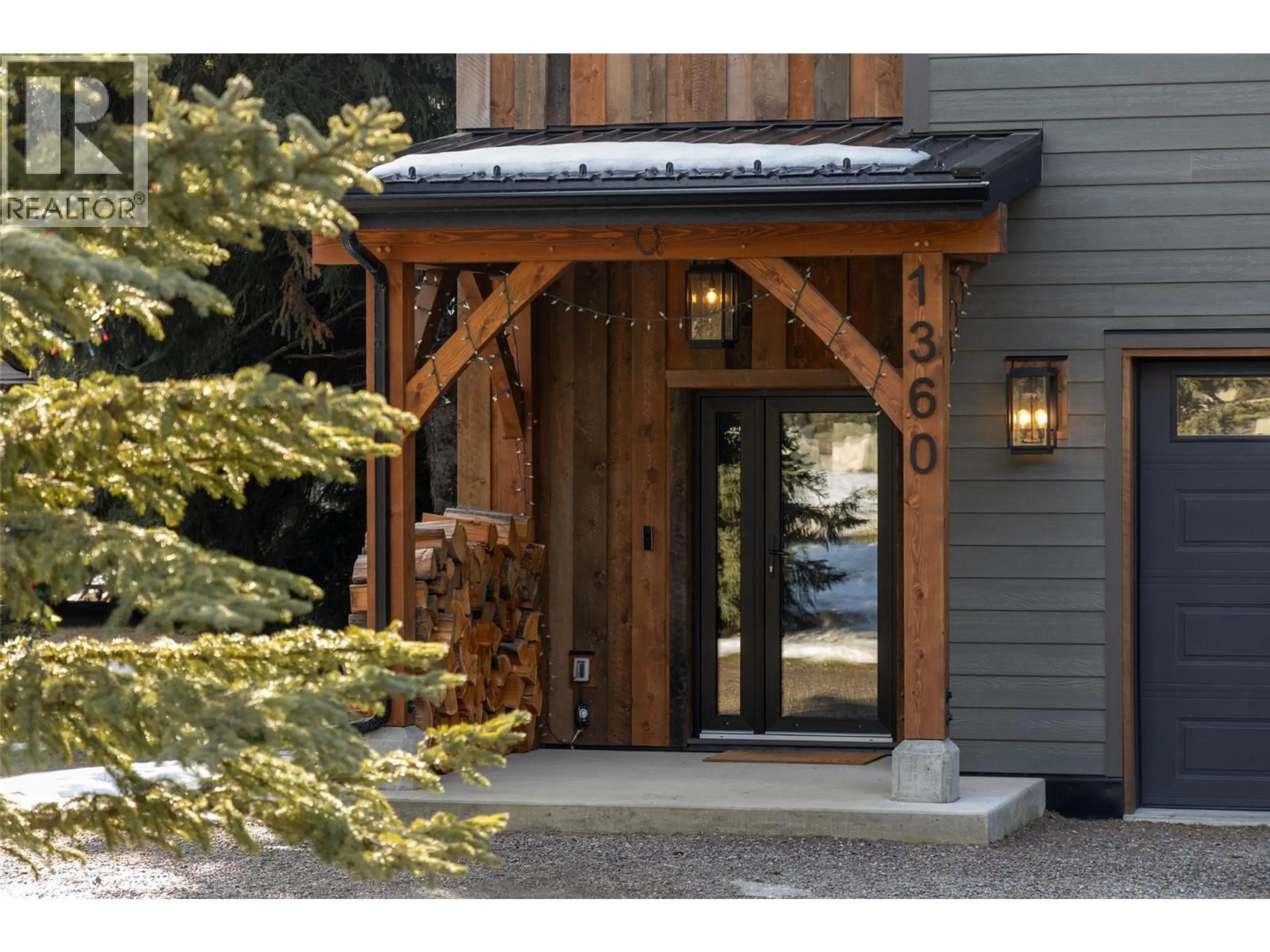 Indoor entryway for 1360 MCLEOD AVENUE, Fernie British Columbia V0B1M1
