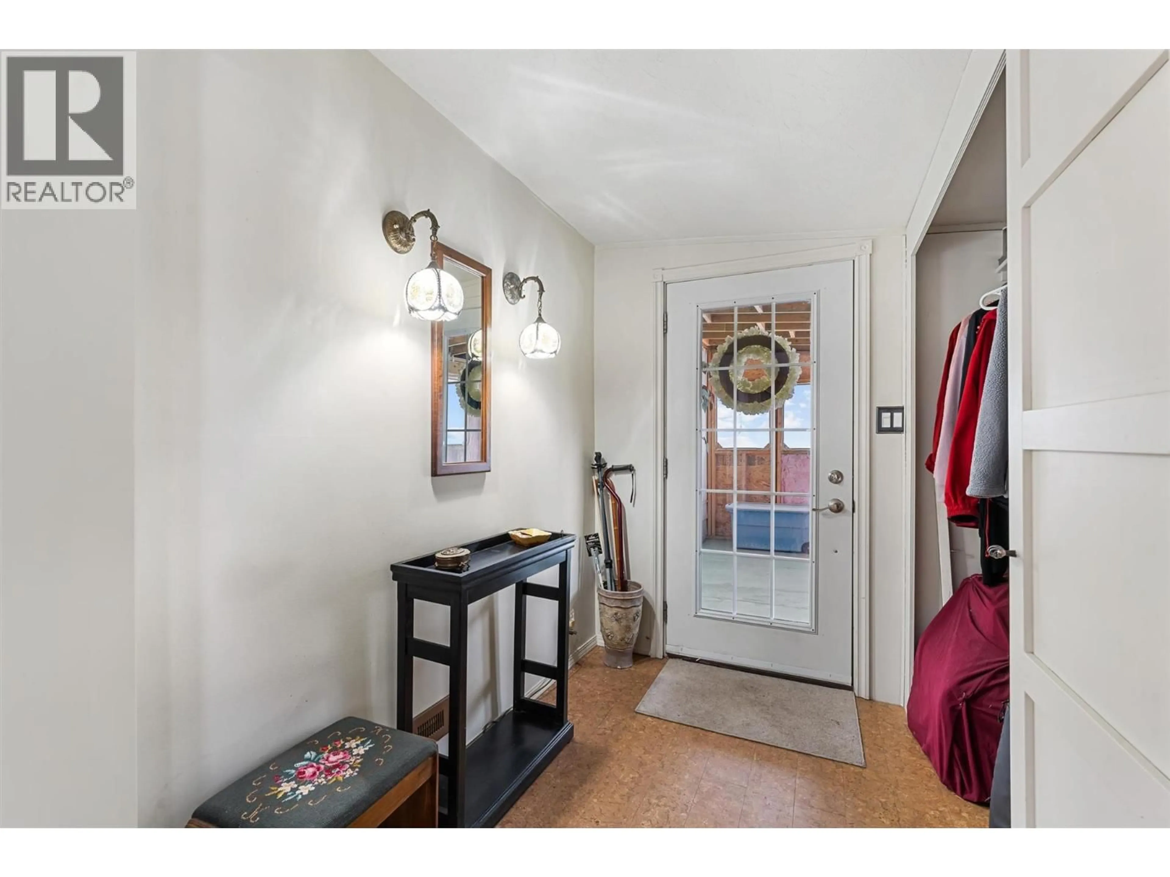 Indoor entryway for 221 - 1999 HIGHWAY 97 S OTHER, West Kelowna British Columbia V1Z1B2