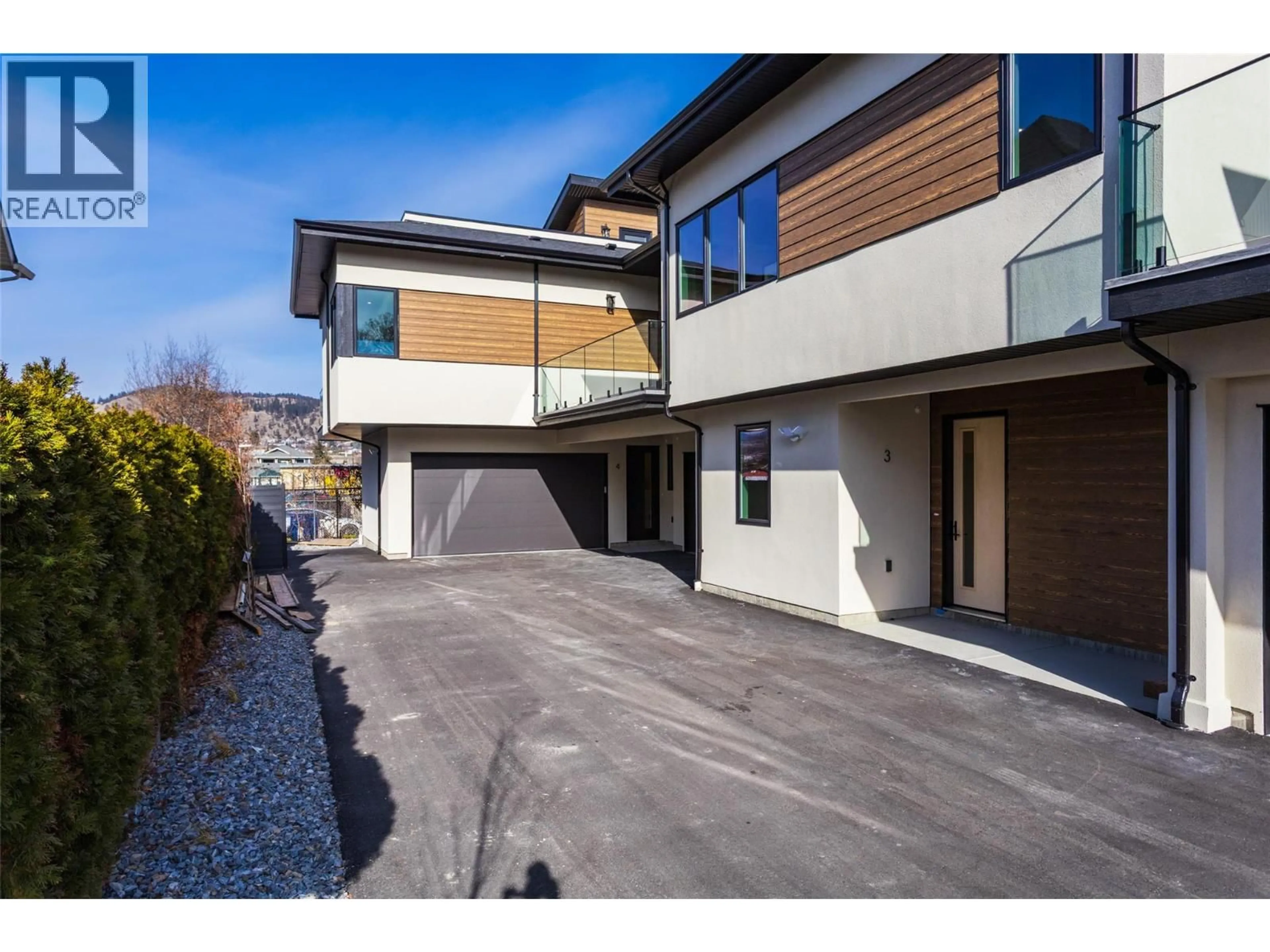 Unknown for 3 - 970 LAWSON AVENUE, Kelowna British Columbia V1Y6T1