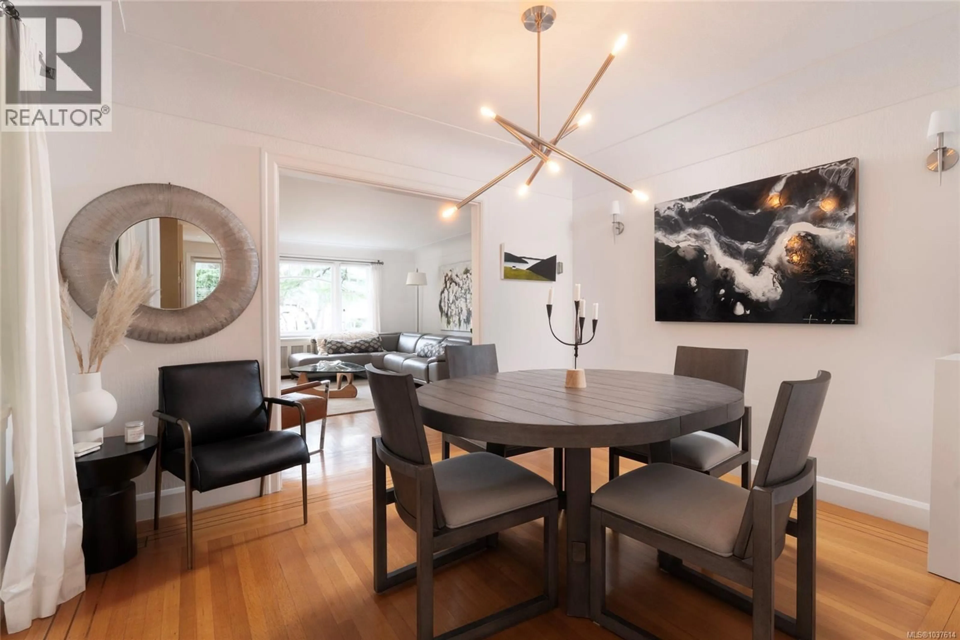 Dining room, wood/laminate floor for 2741 DUFFERIN AVENUE, Oak Bay British Columbia V8R3L5