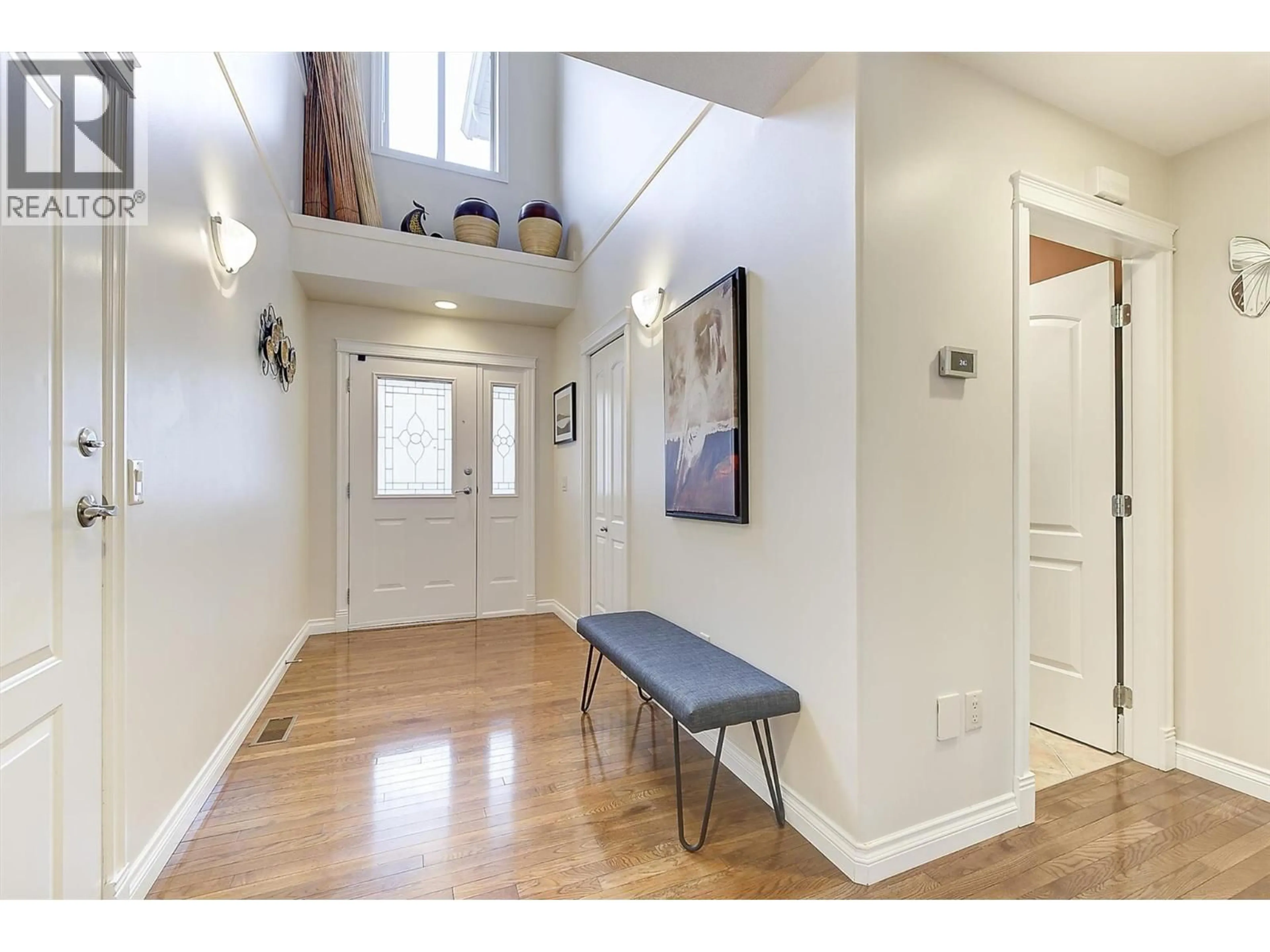 Indoor entryway for 108 - 550 GLENMEADOWS ROAD, Kelowna British Columbia V1V1X3