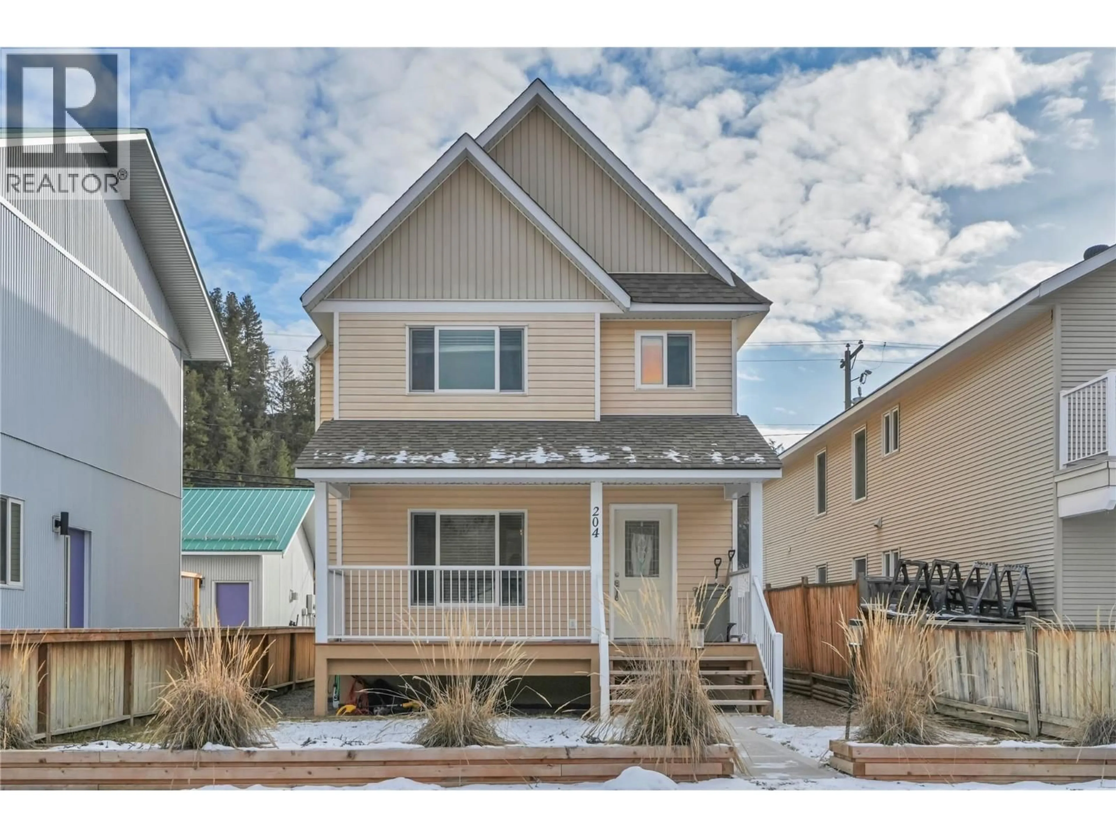 Home with vinyl exterior material, street for 204 ANGELA AVENUE, Princeton British Columbia V0X1W0