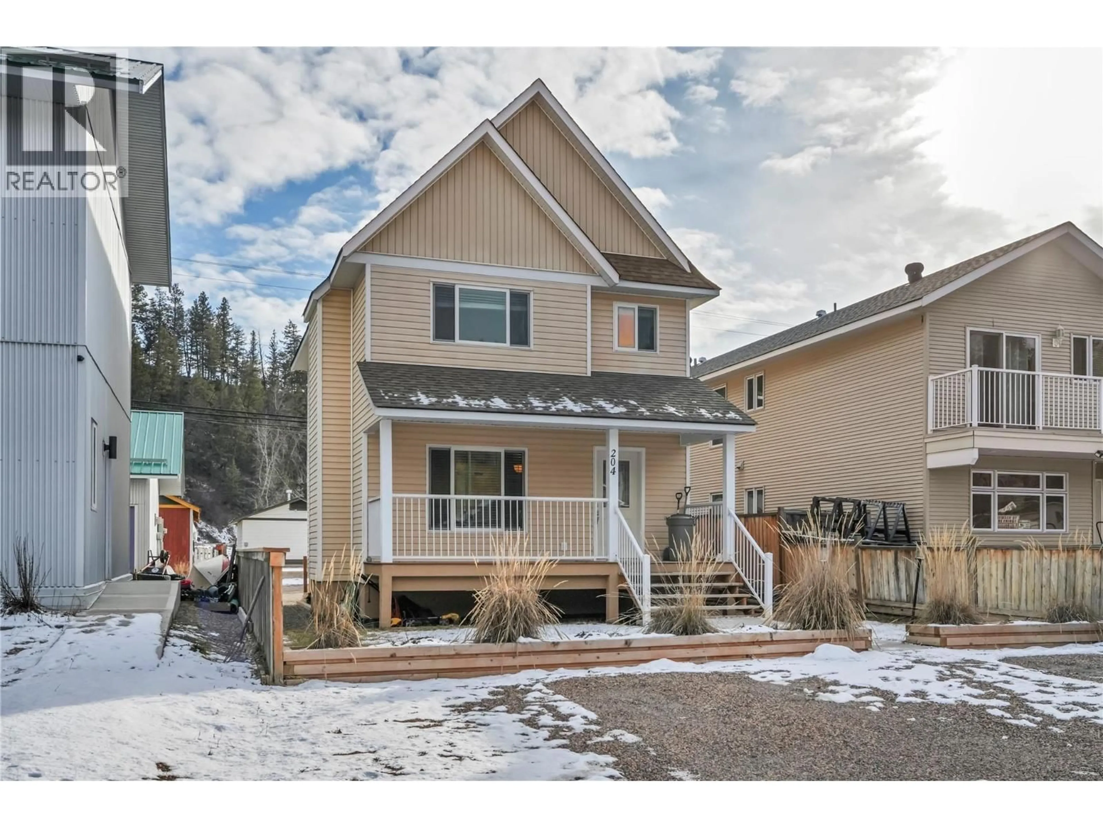 Home with vinyl exterior material, street for 204 ANGELA AVENUE, Princeton British Columbia V0X1W0