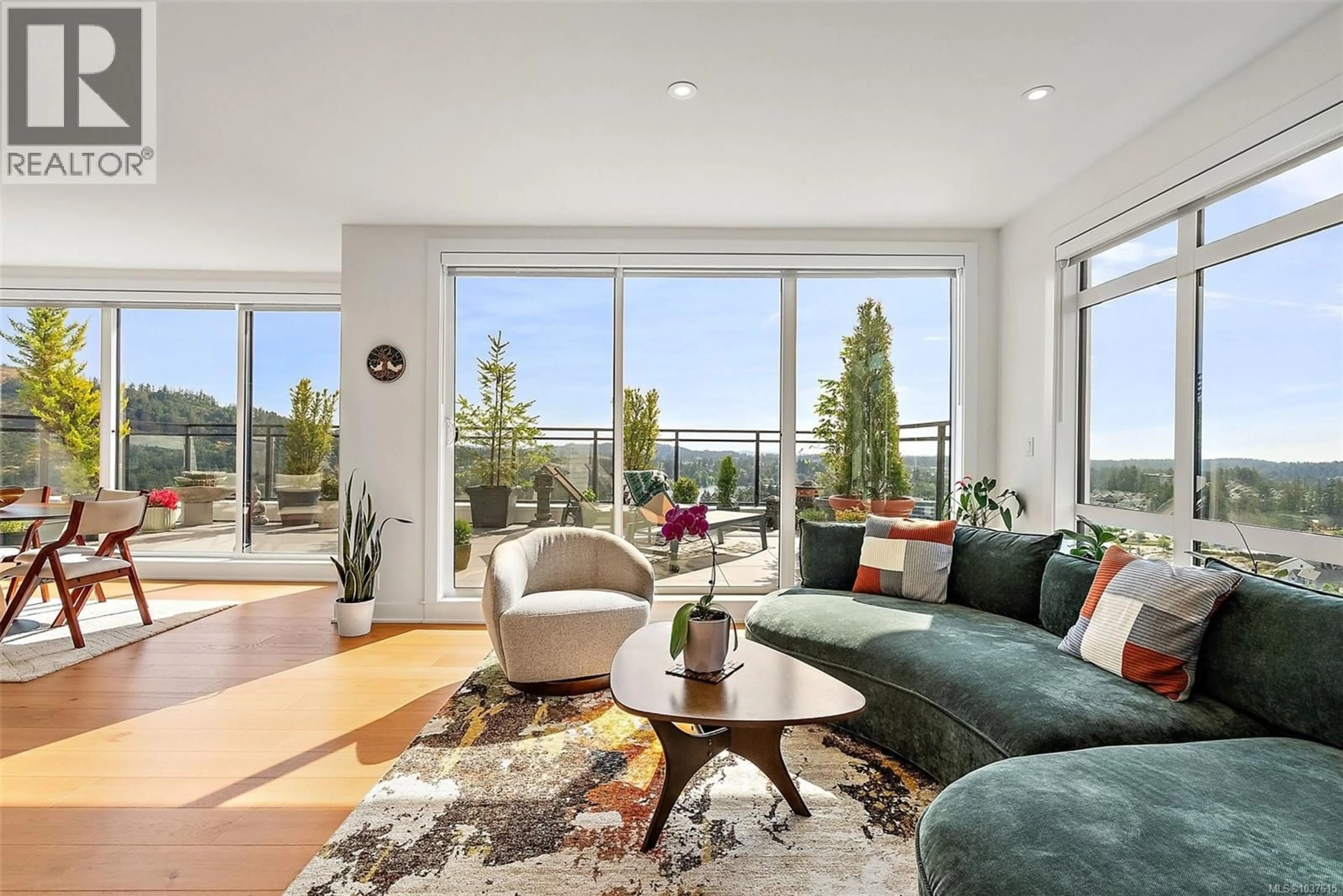 Living room with furniture, unknown for 710 - 1114 SAMAR CRESCENT, Langford British Columbia V9B7C5