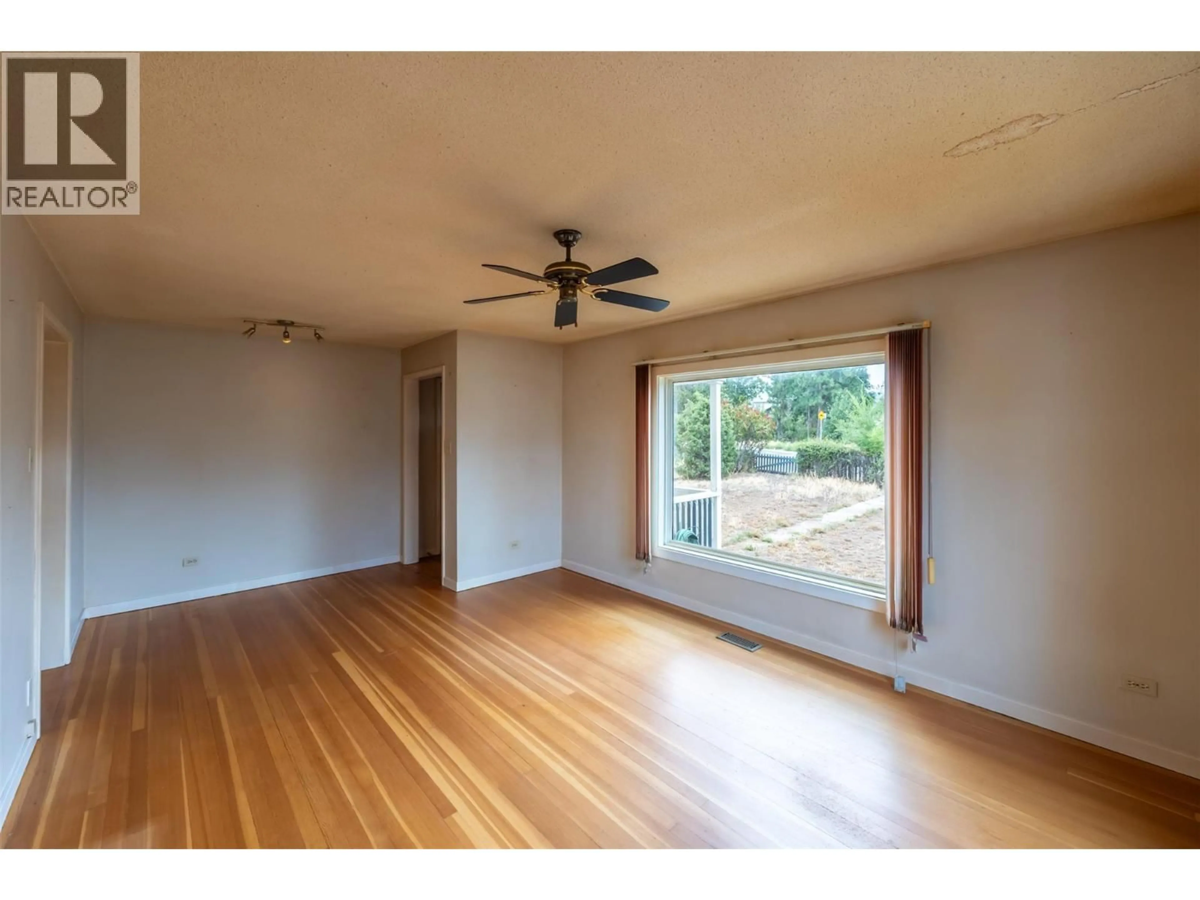 A pic of a room for 401 WADE AVENUE EAST, Penticton British Columbia V2A4H7