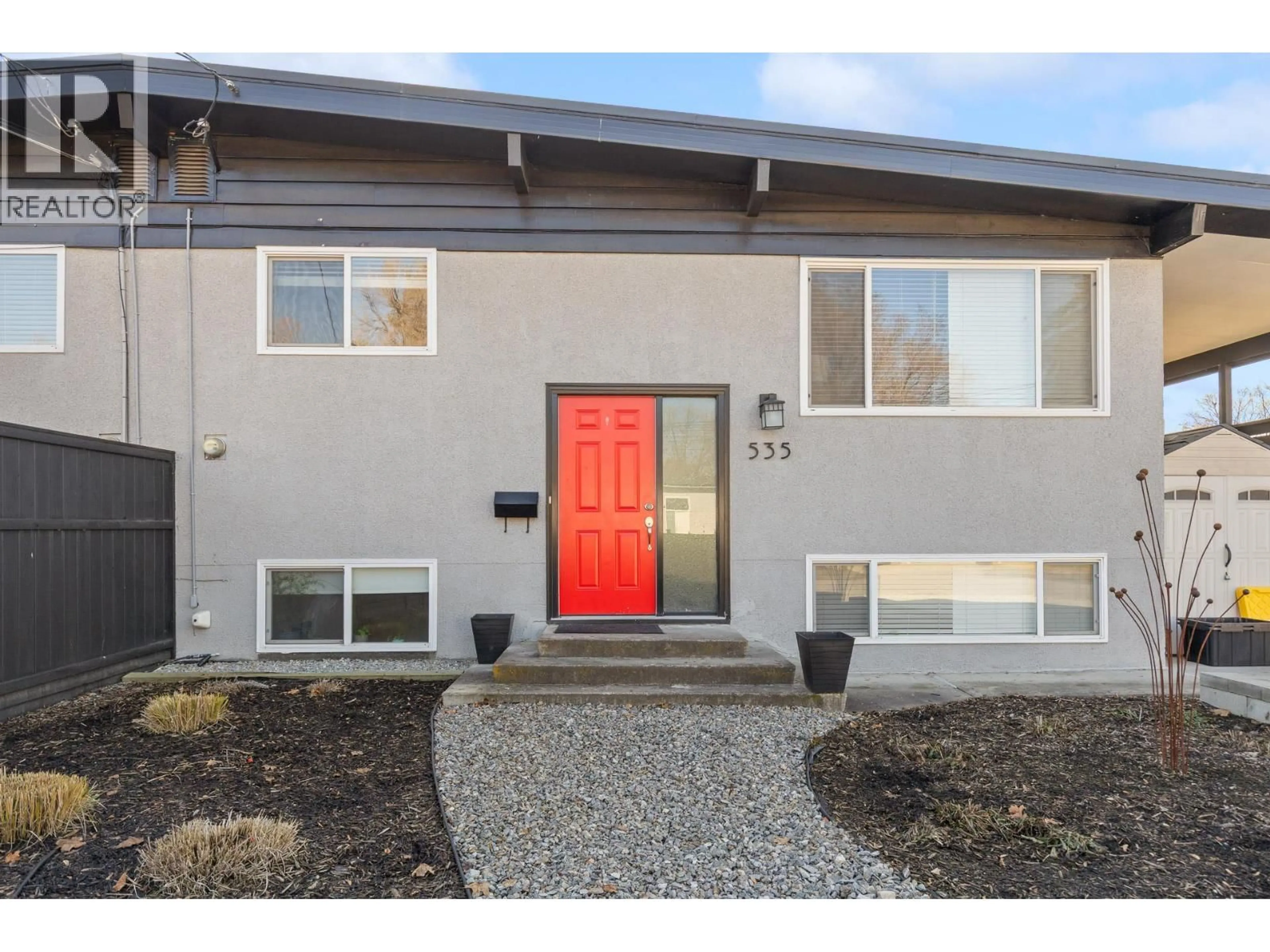 Home with vinyl exterior material, street for 525B JASCHINSKY ROAD, Kelowna British Columbia V1X1L9