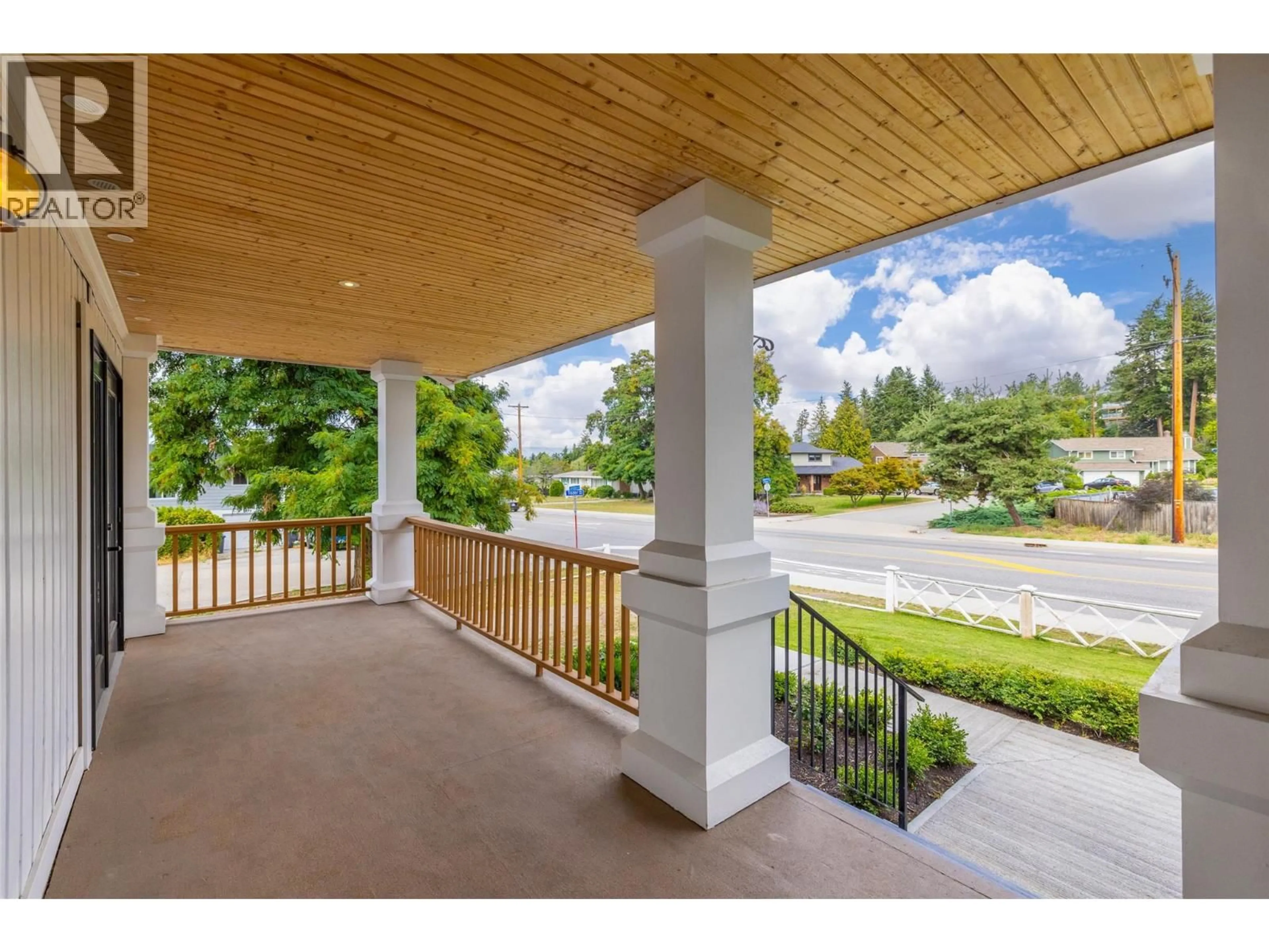 Patio, water/lake/river/ocean view for 4382 GORDON DRIVE, Kelowna British Columbia V1W1S8
