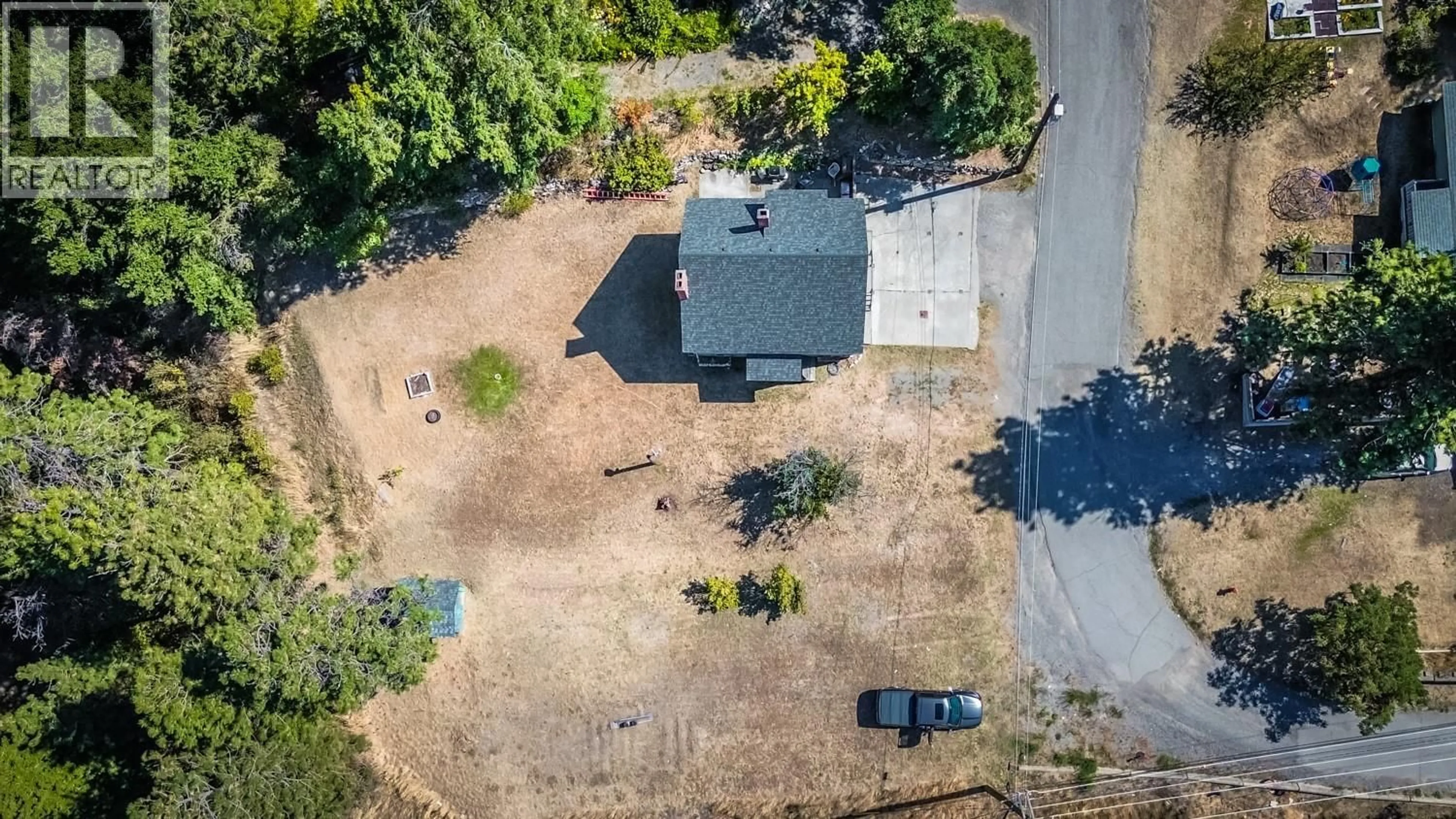 A pic from outside/outdoor area/front of a property/back of a property/a pic from drone, street for 410 & 416 PONDEROSA HEIGHTS, Lytton British Columbia V0K1Z0