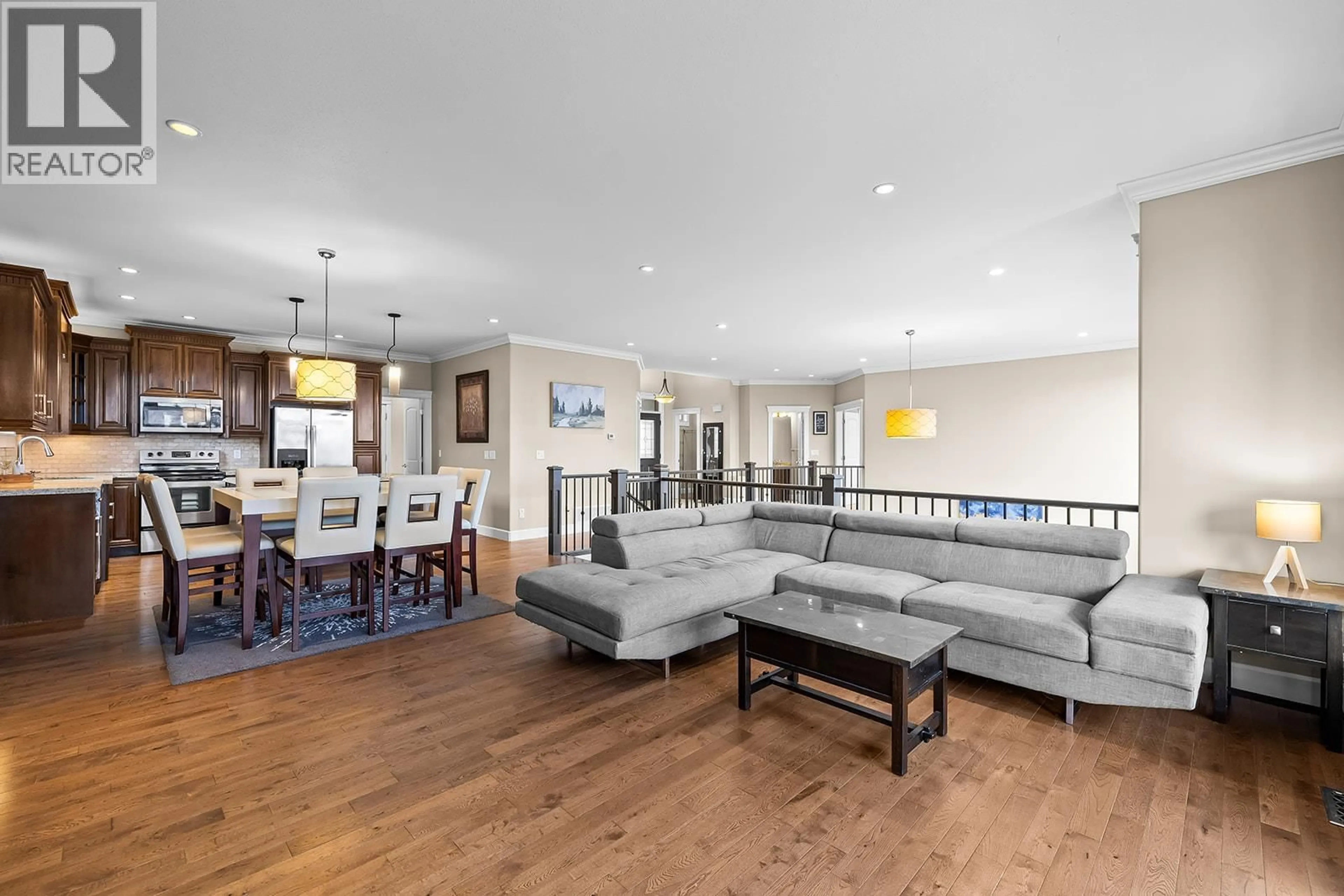 Living room with furniture, unknown for 368 TRUMPETER COURT, Kelowna British Columbia V1W5J4