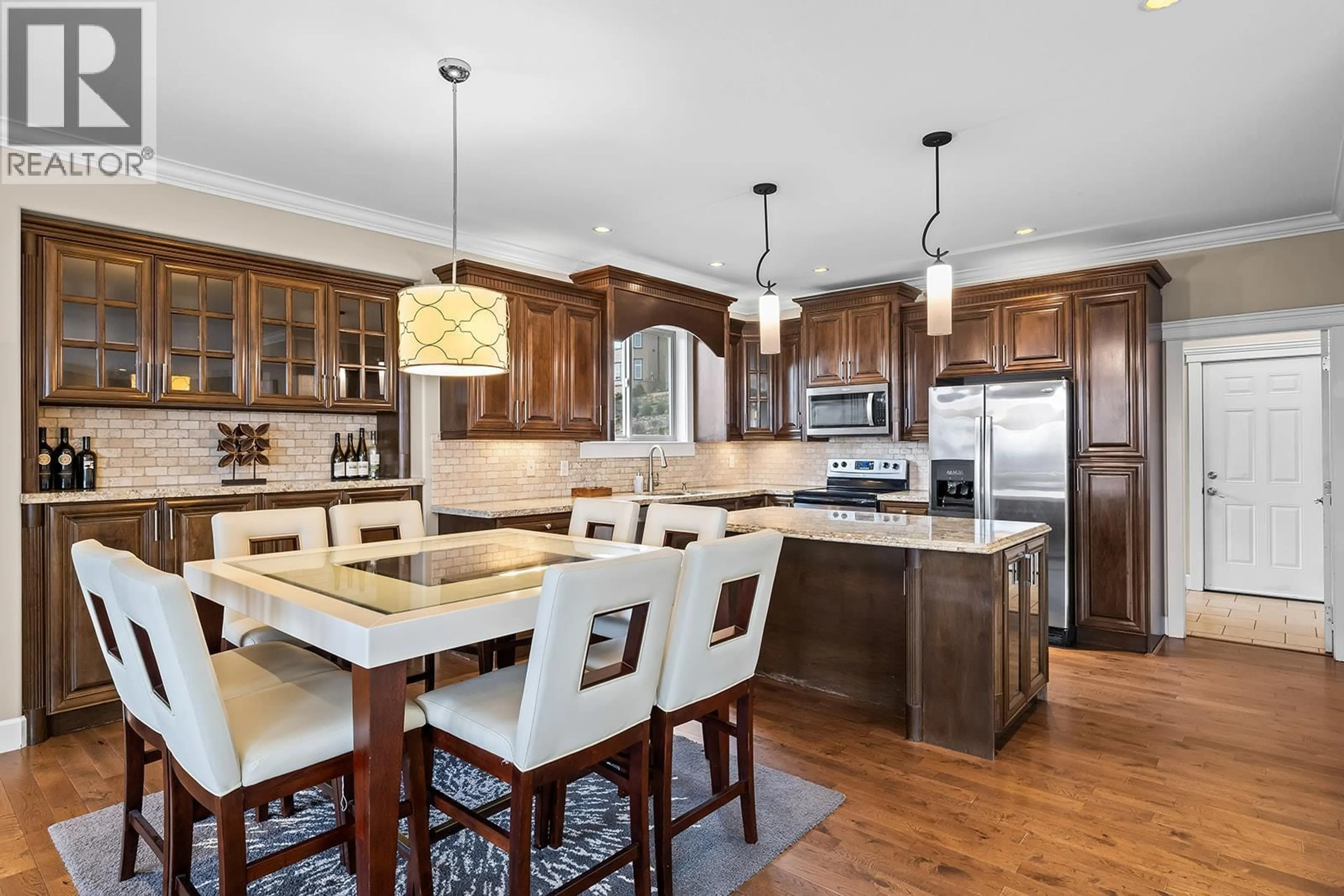 Open concept kitchen, ceramic/tile floor for 368 TRUMPETER COURT, Kelowna British Columbia V1W5J4