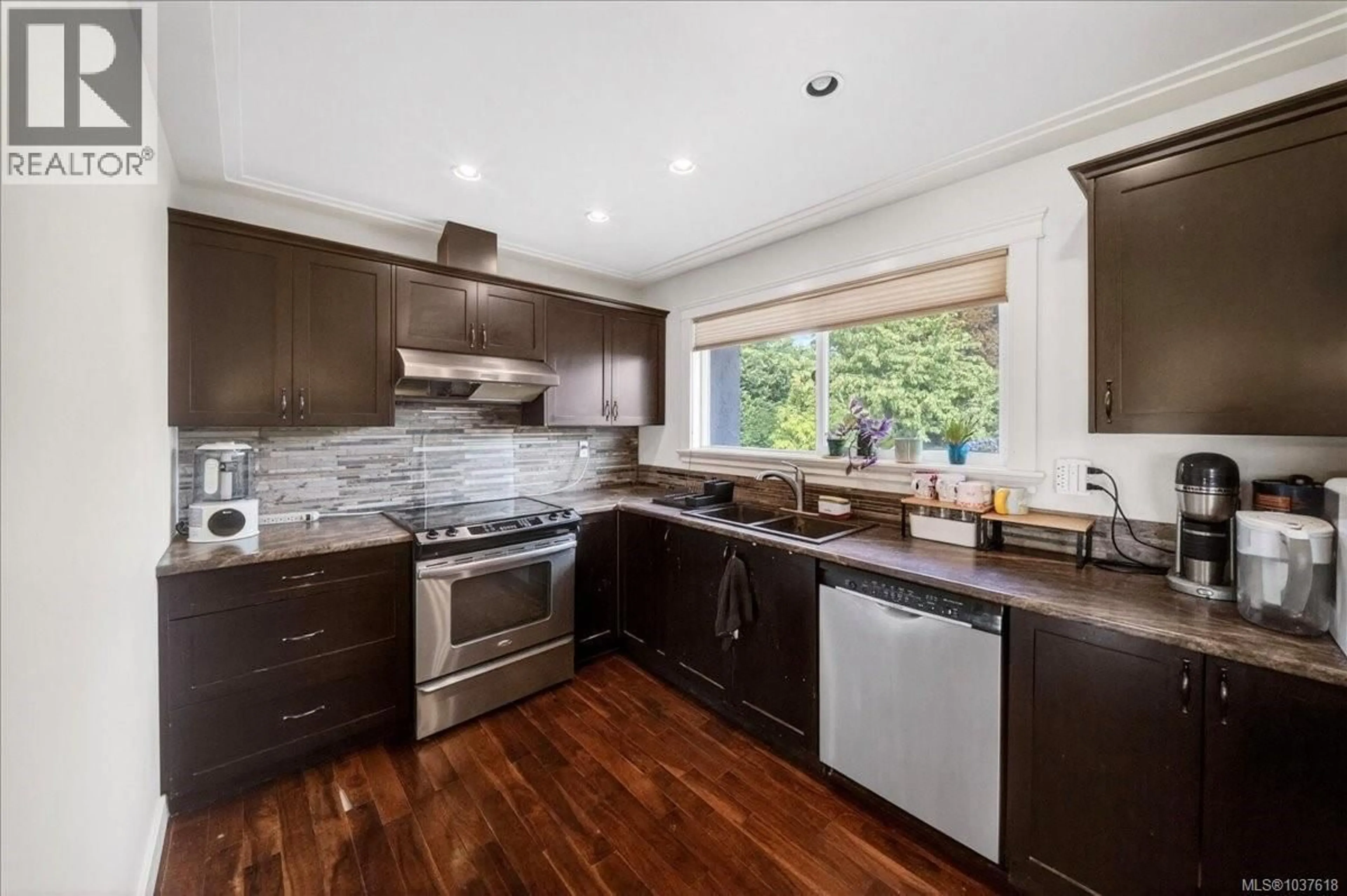 Unknown for 4425 TORRINGTON ROAD, Saanich British Columbia V8N4N8