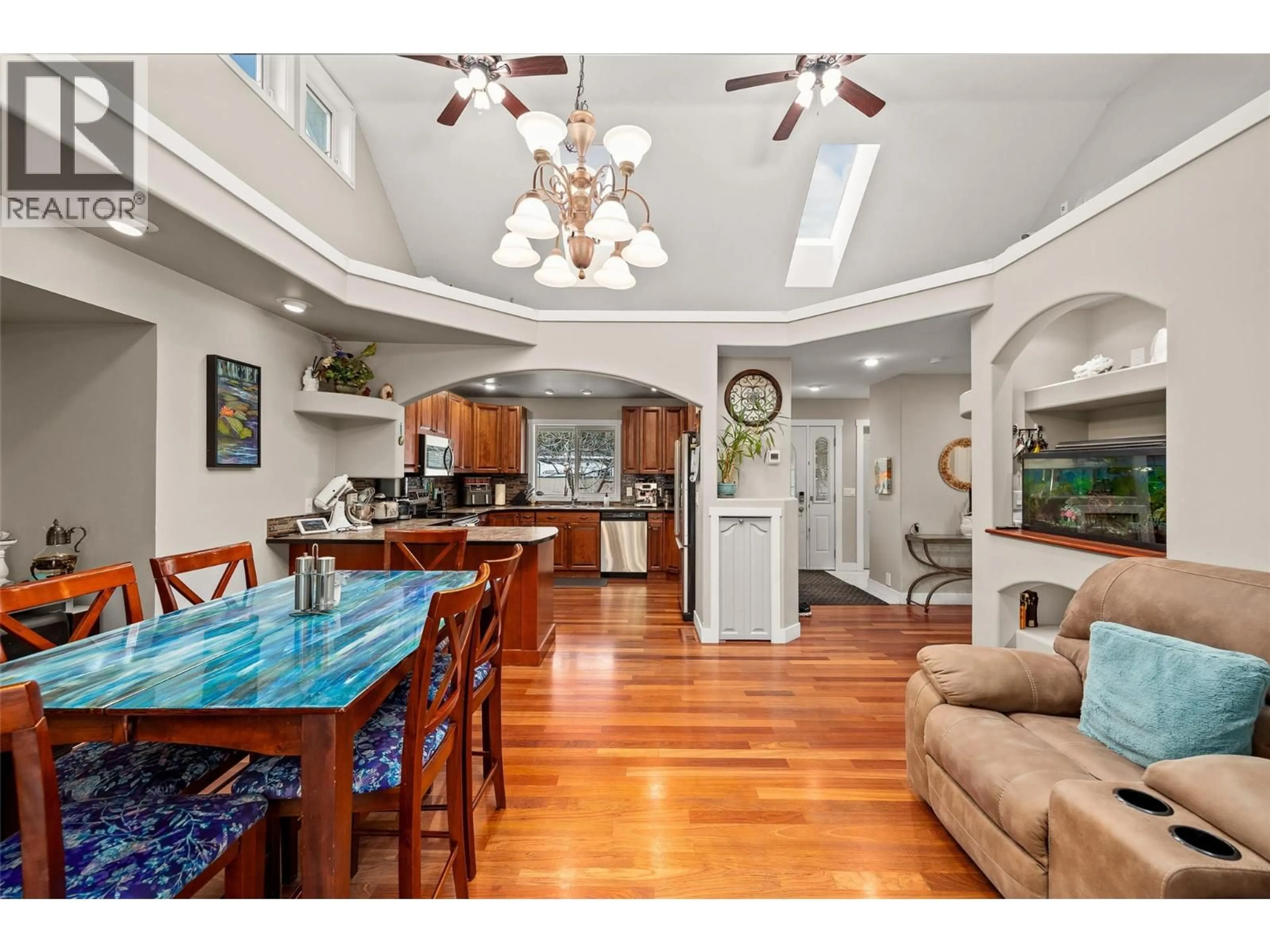 Open concept kitchen, unknown for 674 MUIR ROAD, Kelowna British Columbia V1Z3W2