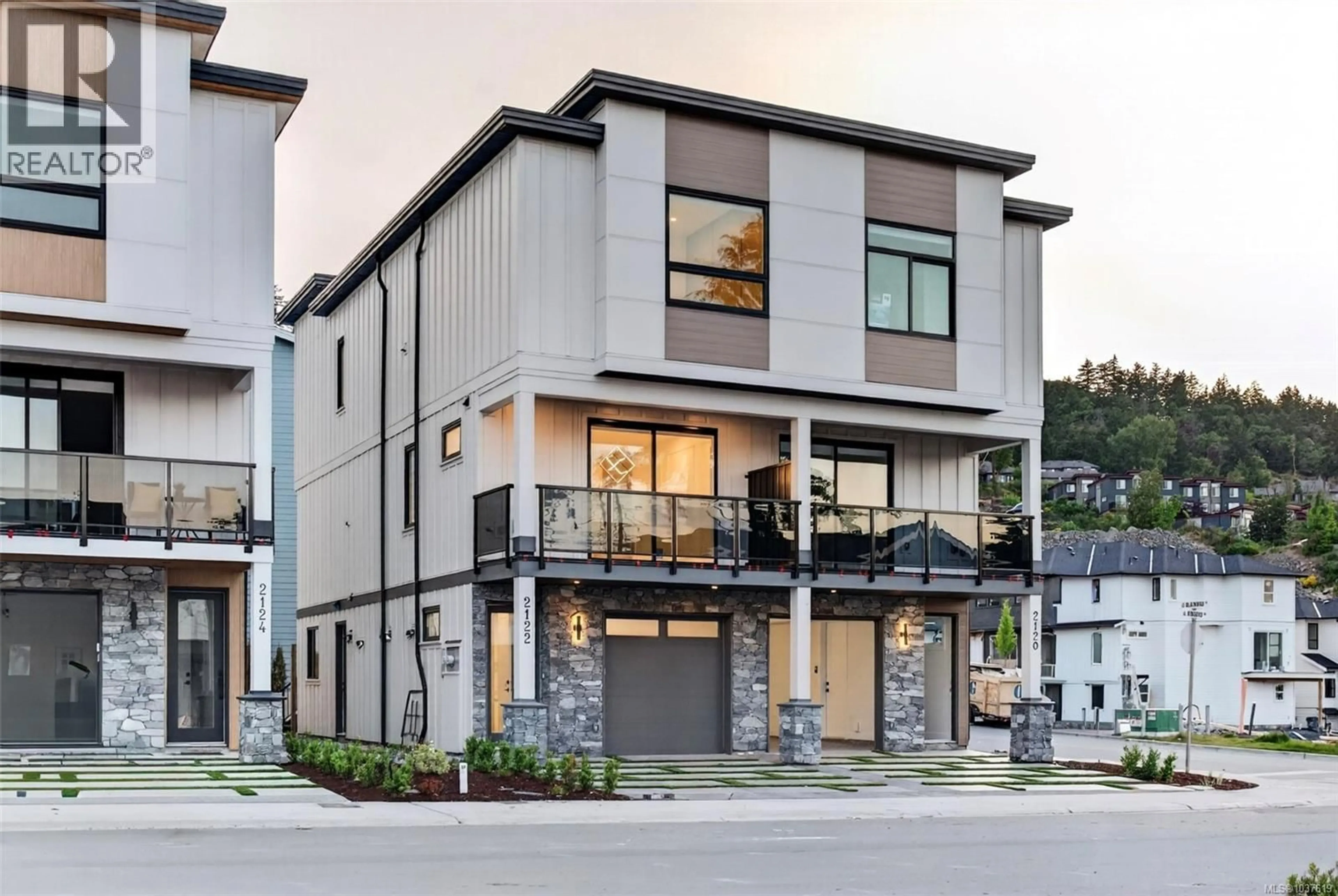 Home with brick exterior material, street for 2122 KINGBIRD DRIVE, Langford British Columbia V9B0E7
