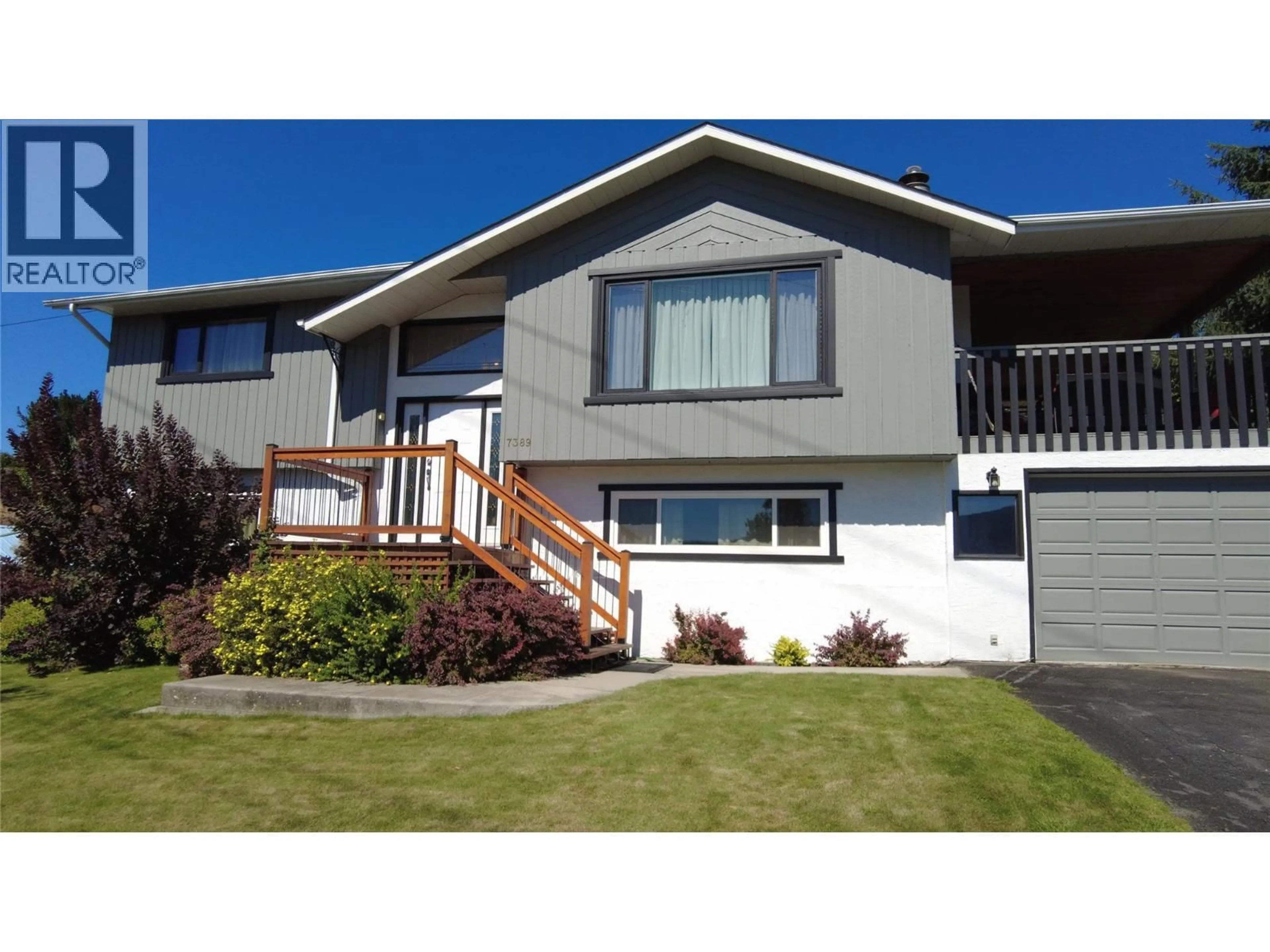 Home with vinyl exterior material, street for 7389 VALLEY HEIGHTS DRIVE, Grand Forks British Columbia V0H1H0