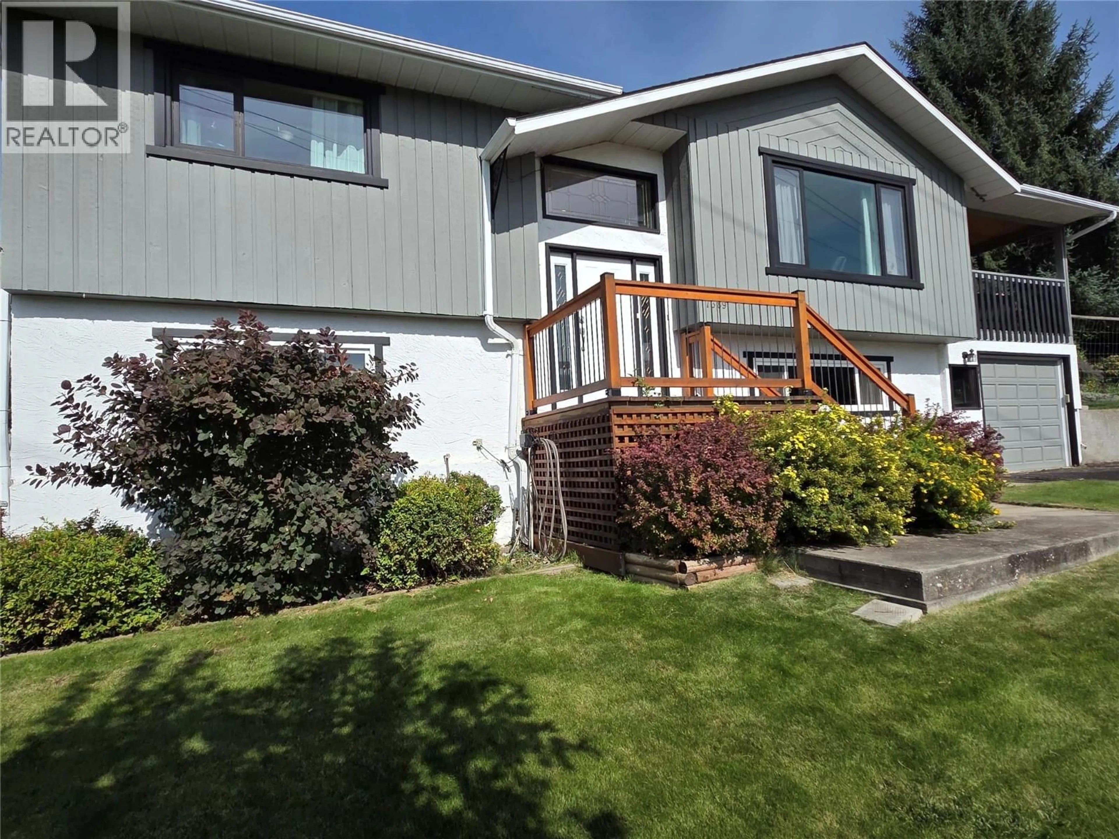 Home with vinyl exterior material, street for 7389 VALLEY HEIGHTS DRIVE, Grand Forks British Columbia V0H1H0