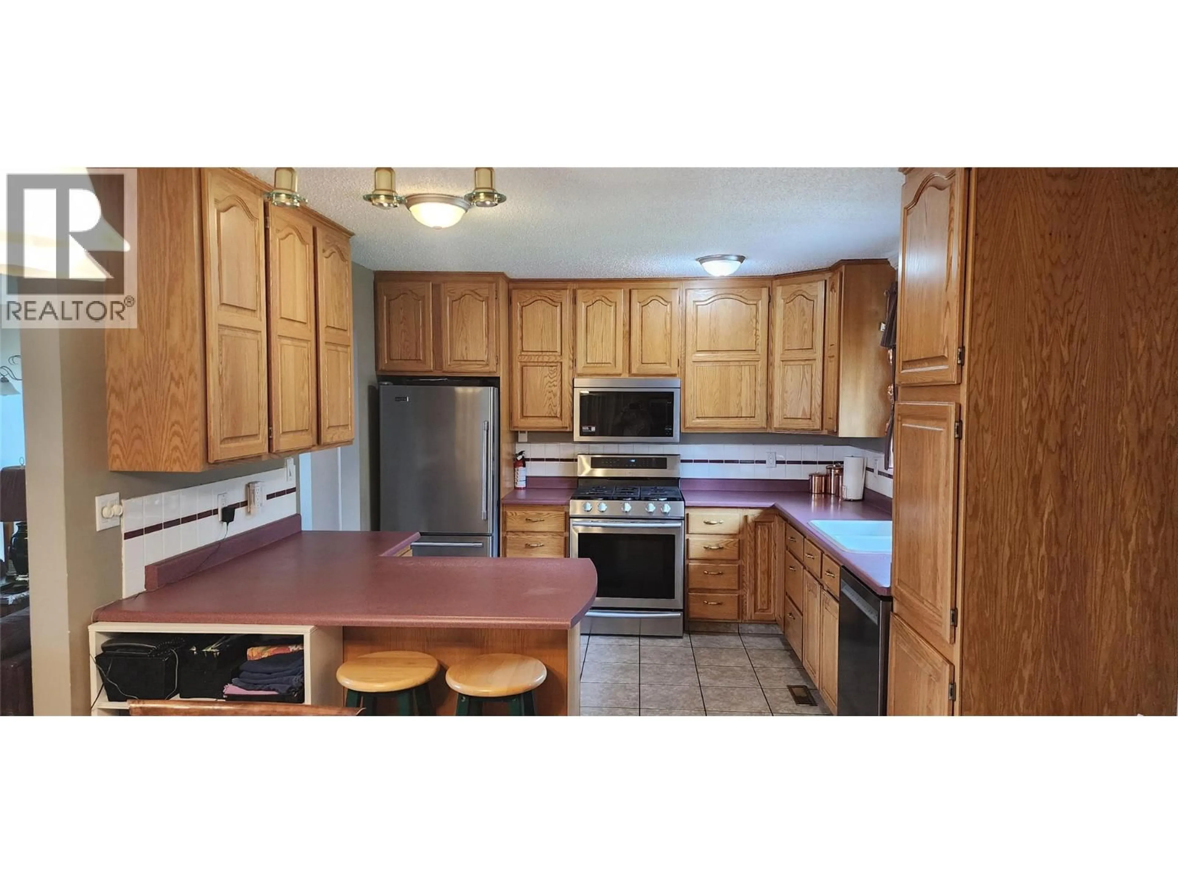Standard kitchen, unknown for 7389 VALLEY HEIGHTS DRIVE, Grand Forks British Columbia V0H1H0