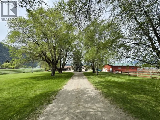 5175 SIMINOFF ROAD, Grand Forks 3