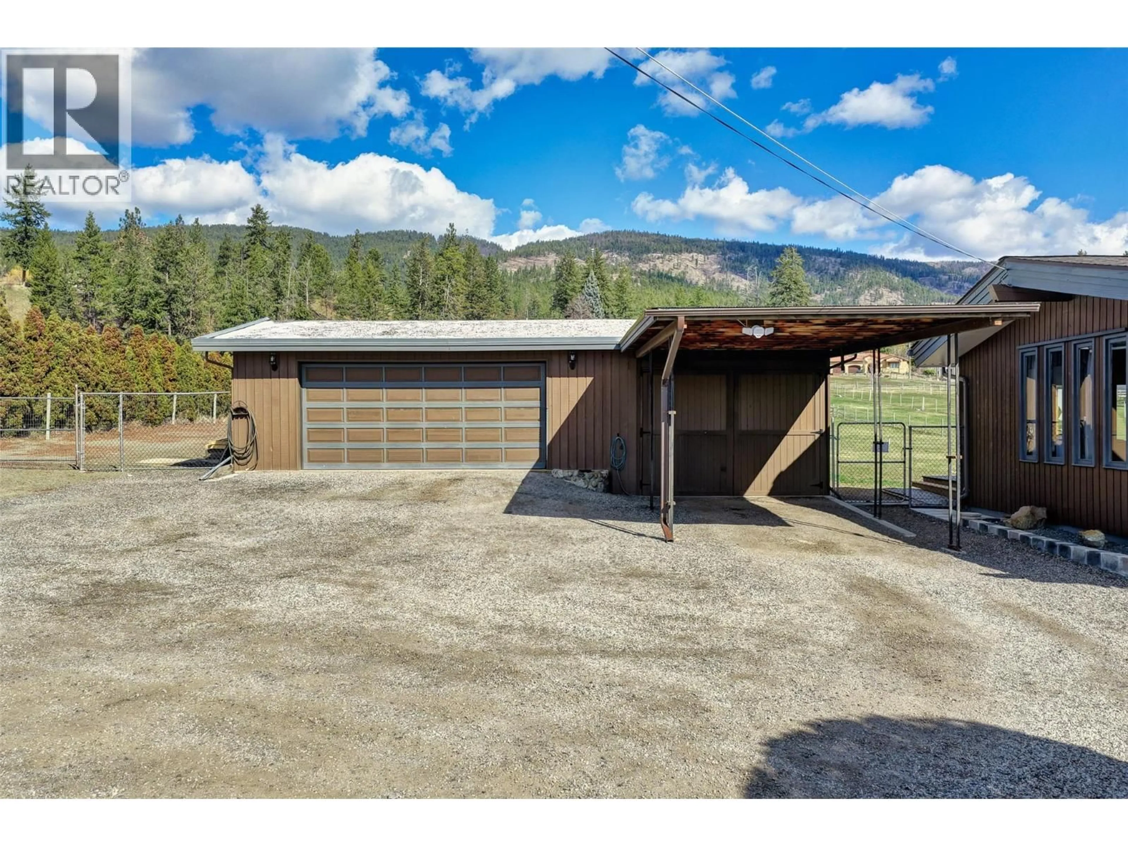 Indoor garage for 3131 ELLIOTT ROAD, West Kelowna British Columbia V4T1M7