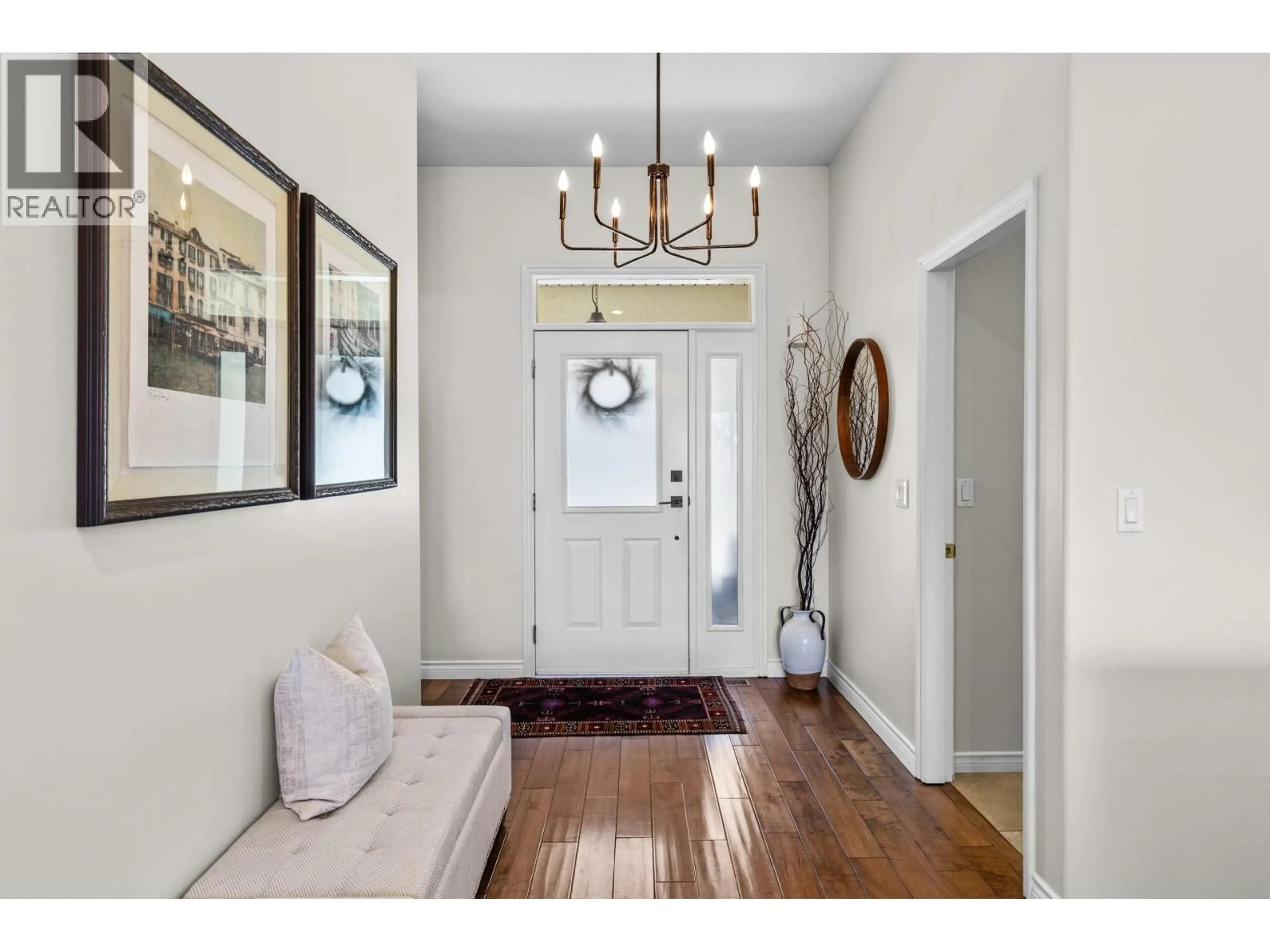 Indoor entryway for 3917 GALLAGHERS CIRCLE, Kelowna British Columbia V1W3Z9