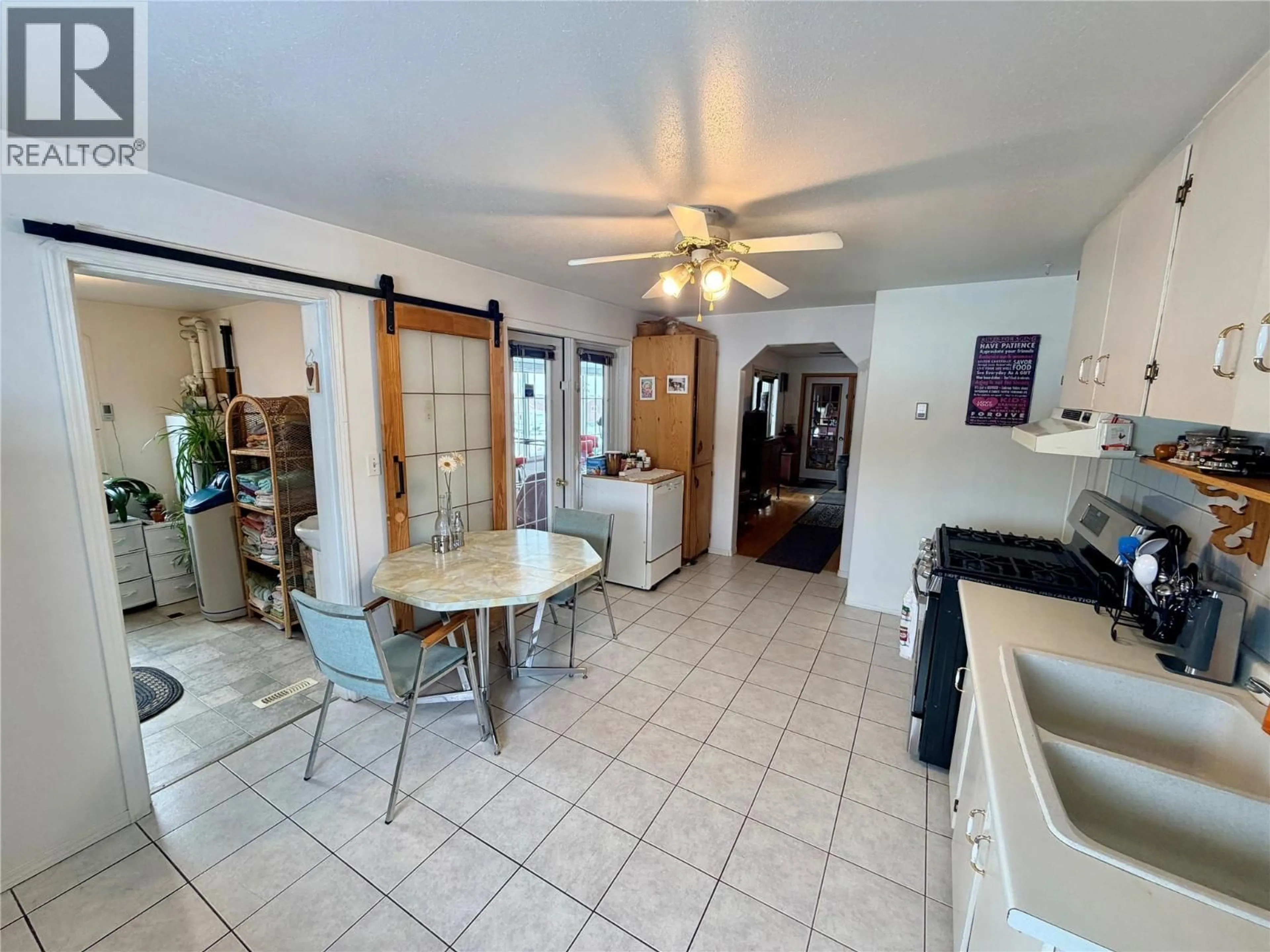 A pic of a room for 1200 96 AVENUE, Dawson Creek British Columbia V1G1L3