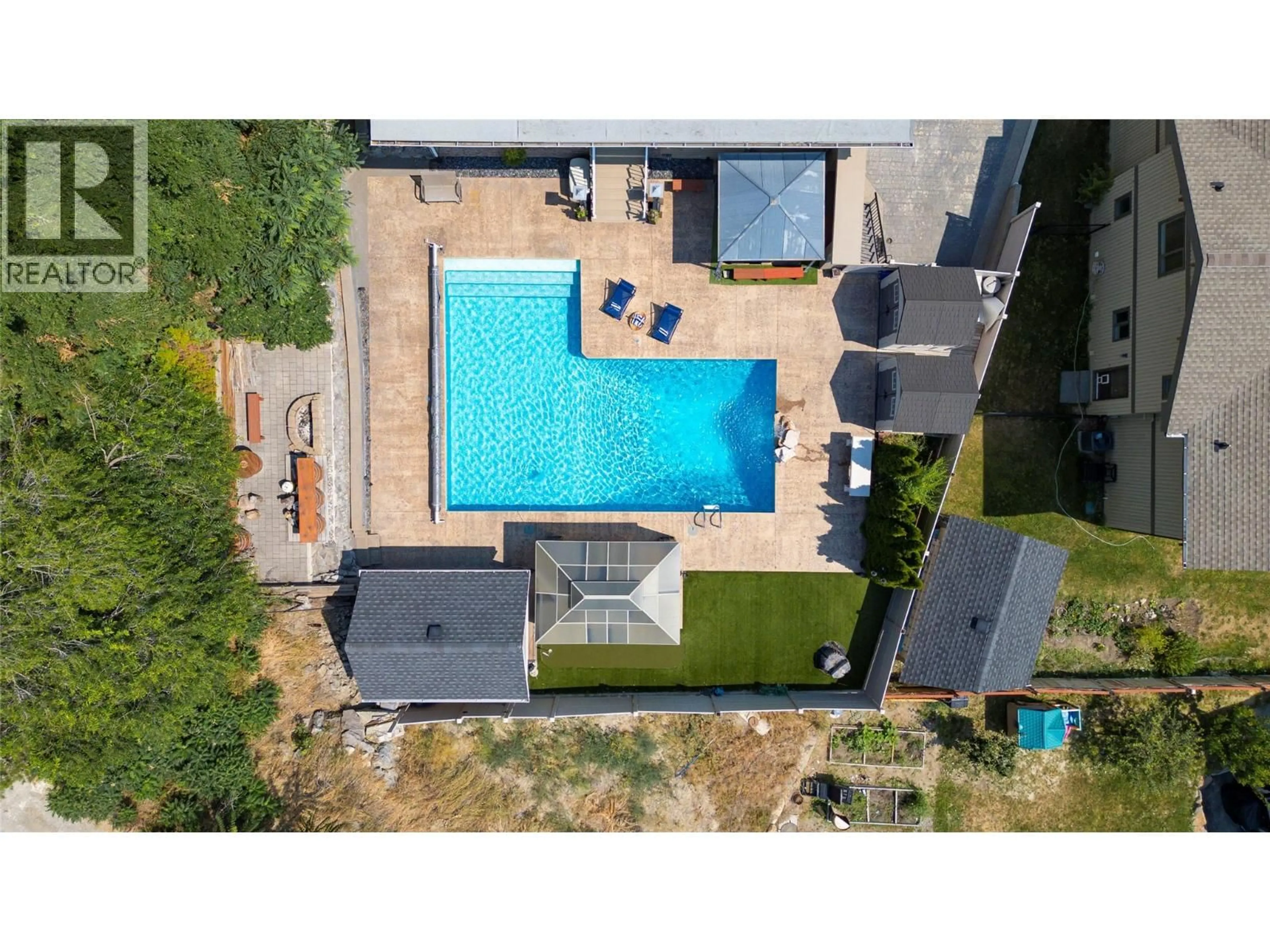 A pic from outside/outdoor area/front of a property/back of a property/a pic from drone, unknown for 5318 FULTON PLACE, Peachland British Columbia V0H1X1
