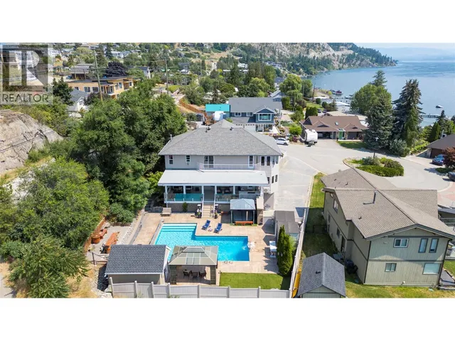 5318 FULTON PLACE, Peachland 5