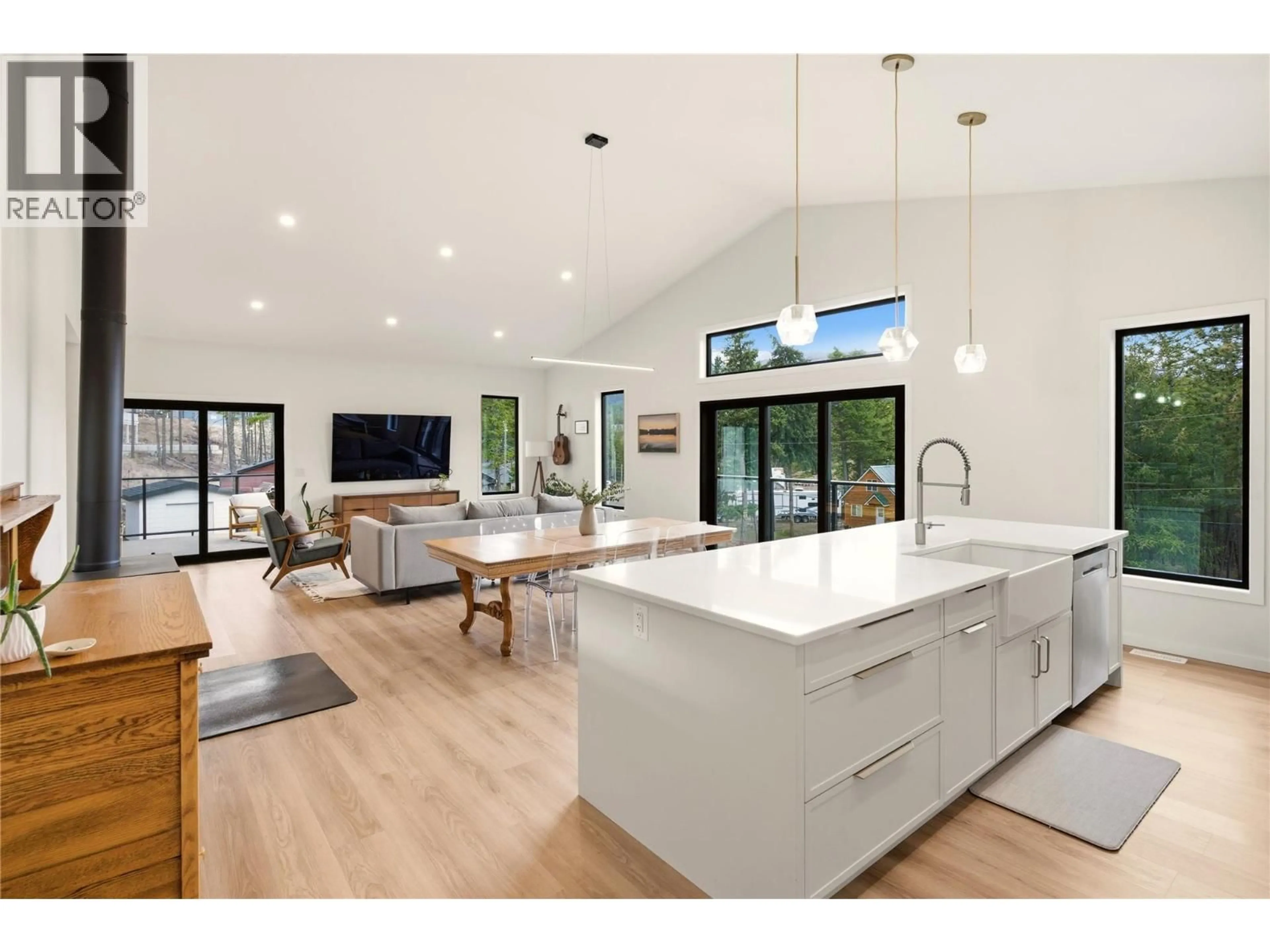 Open concept kitchen, unknown for 7111 DUNWATERS ROAD, Kelowna British Columbia V1Z3W6