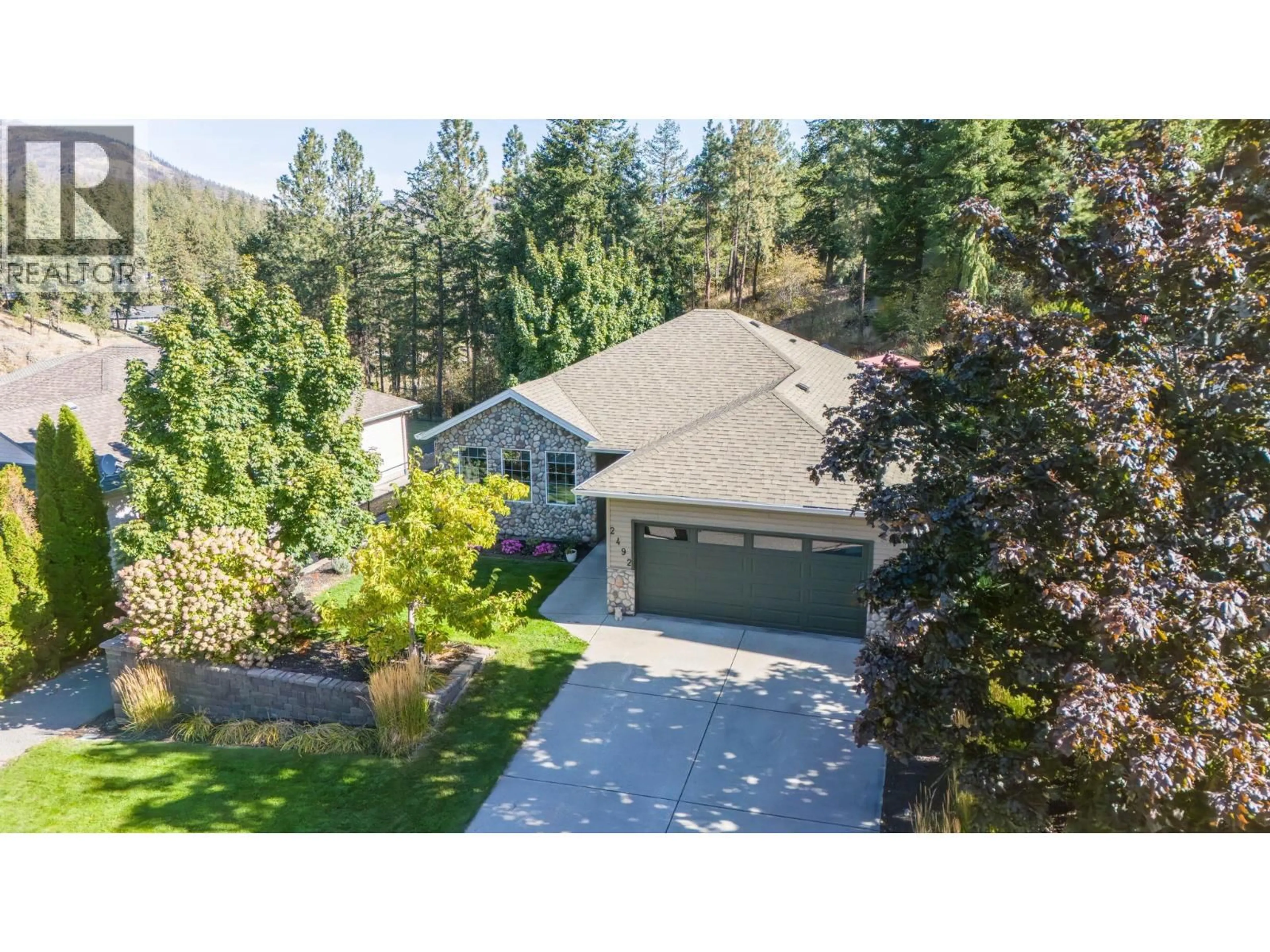 A pic from outside/outdoor area/front of a property/back of a property/a pic from drone, unknown for 2492 SHANNON VIEW DRIVE, West Kelowna British Columbia V4T2T3
