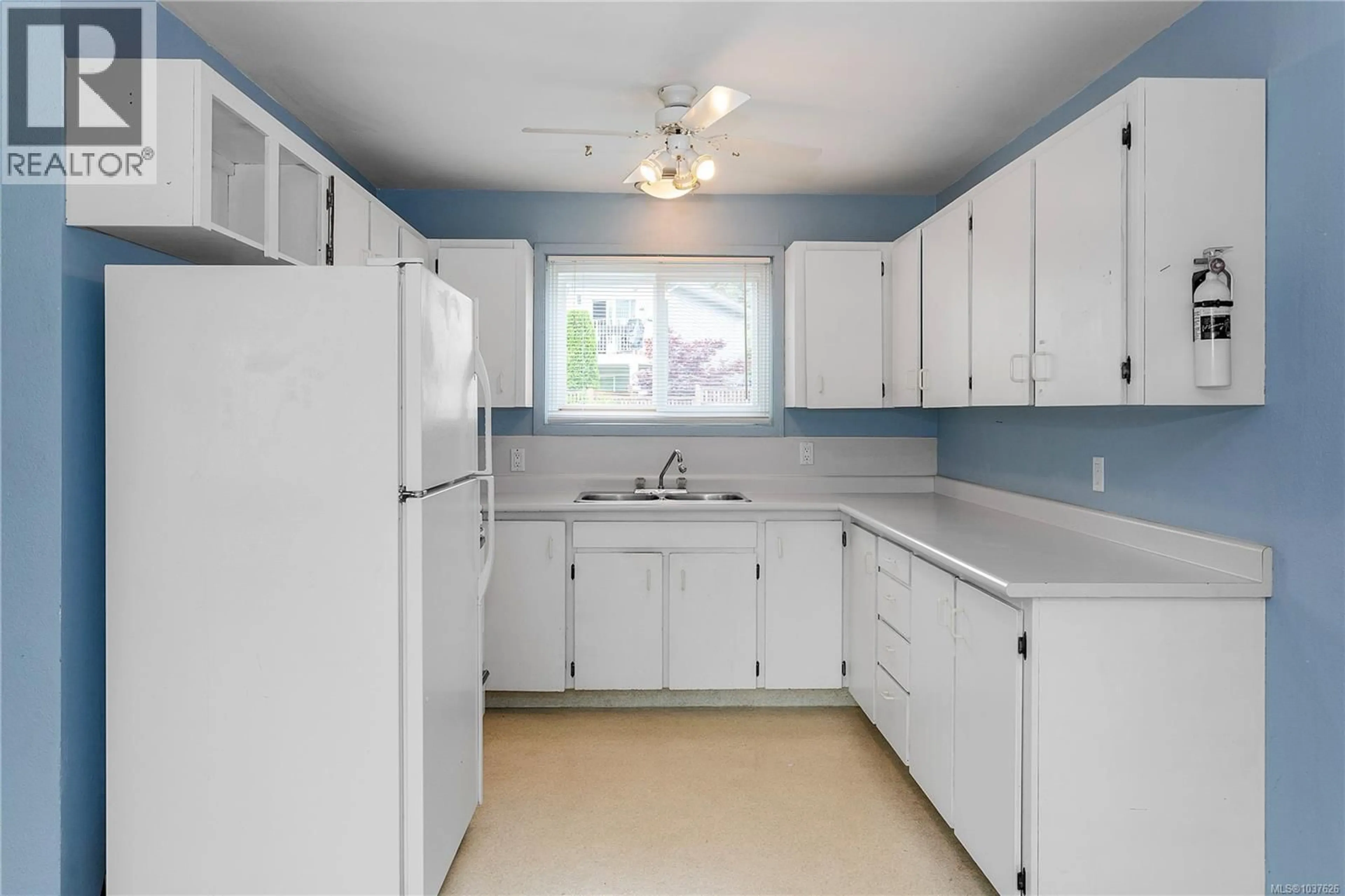 Standard kitchen, unknown for 57 - 507 NINTH STREET, Nanaimo British Columbia V9R1A8