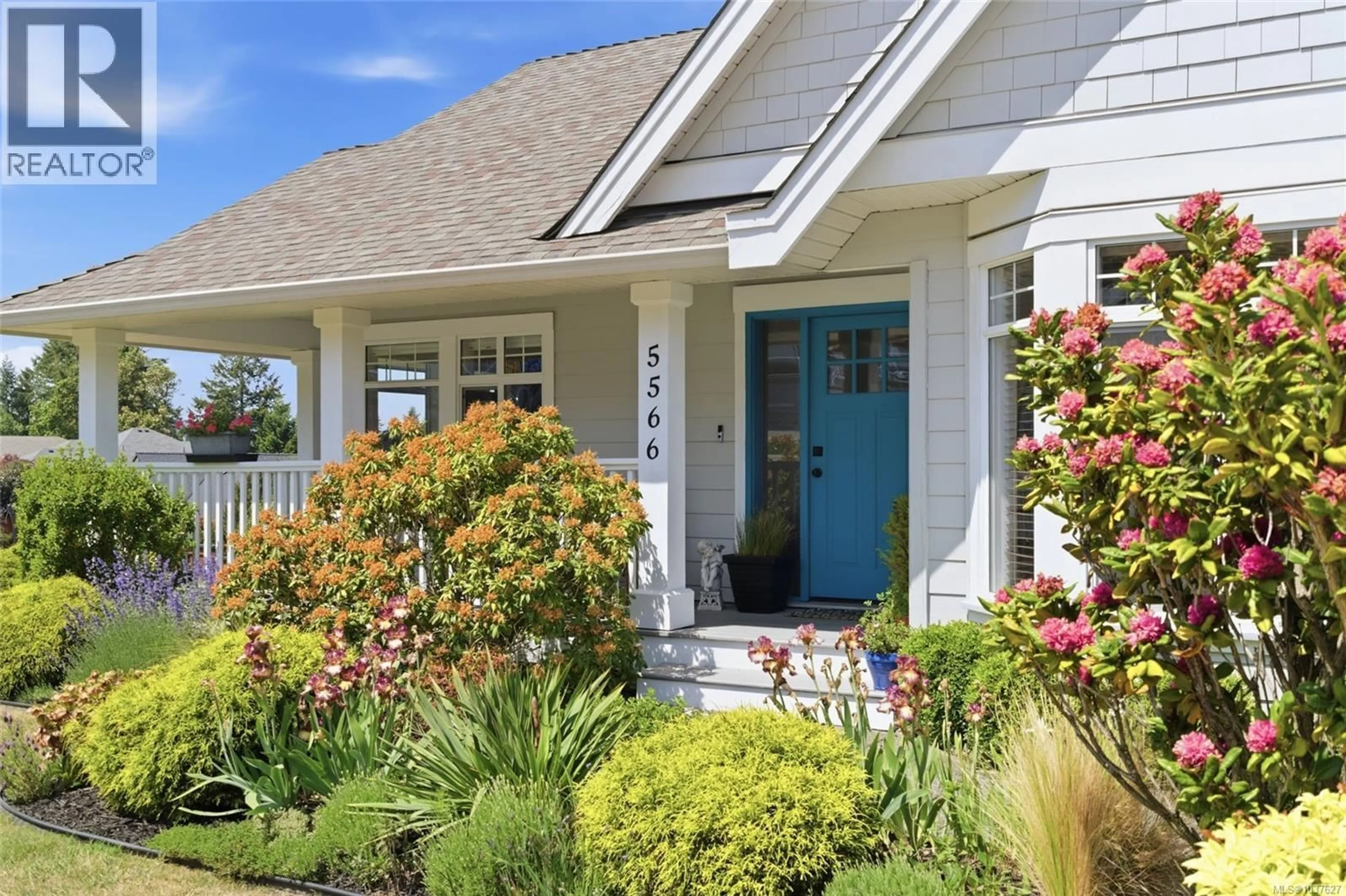Home with vinyl exterior material, street for 5566 COUGAR RIDGE PLACE, Nanaimo British Columbia V9T5R6