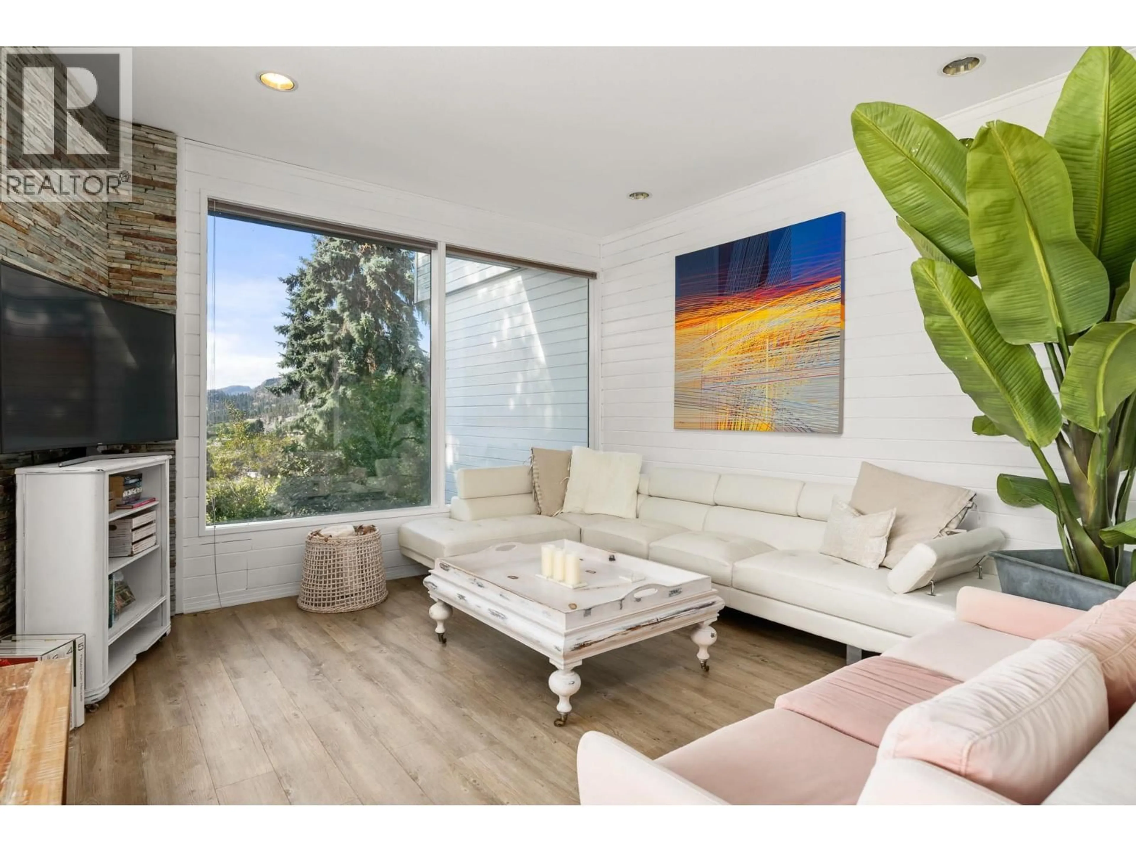 Living room with furniture, unknown for 1030 KING DRIVE, Naramata British Columbia V0H1N1