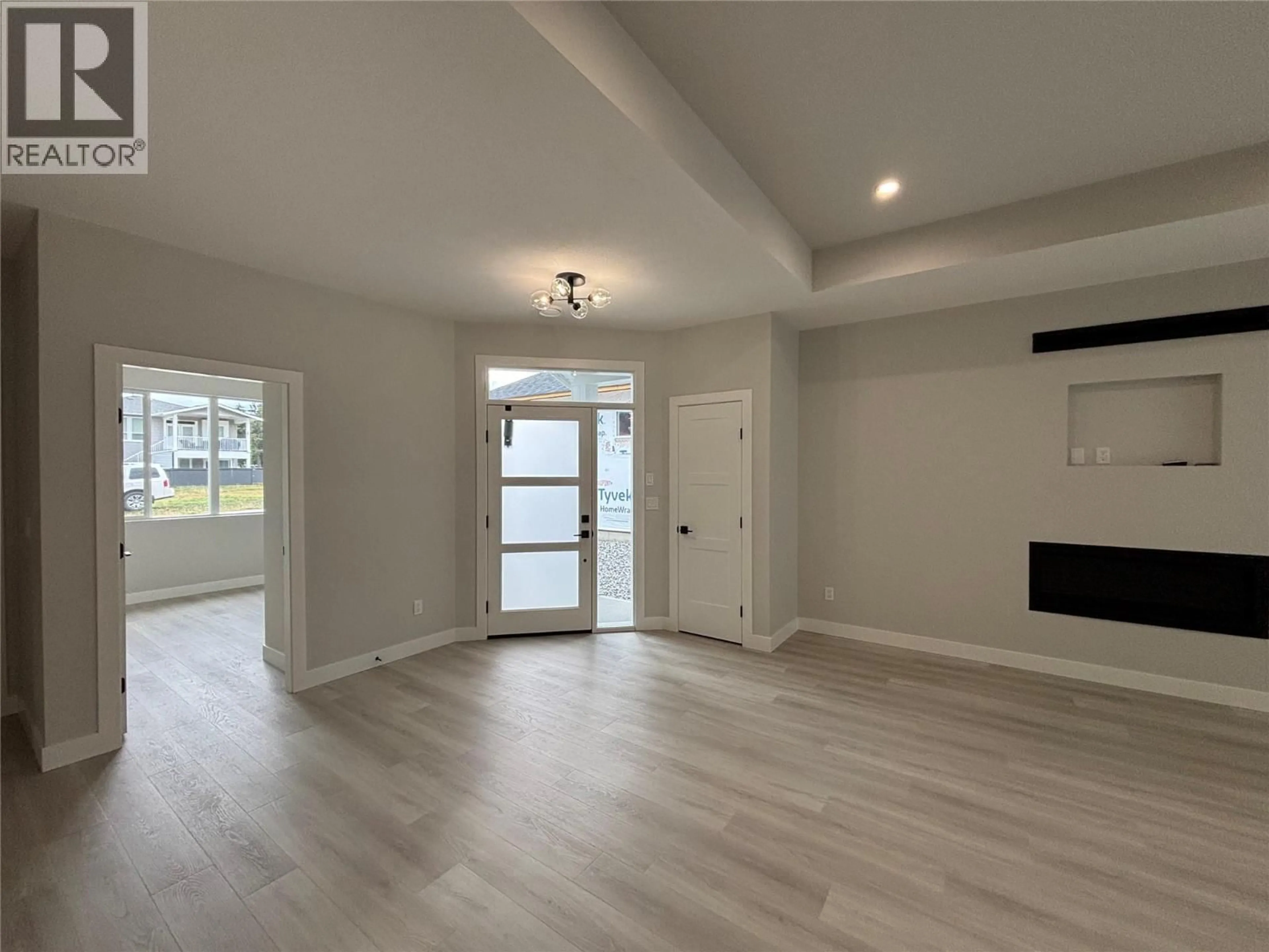 A pic of a room for 574 MEADOWLARK AVENUE, Vernon British Columbia V1H2A1