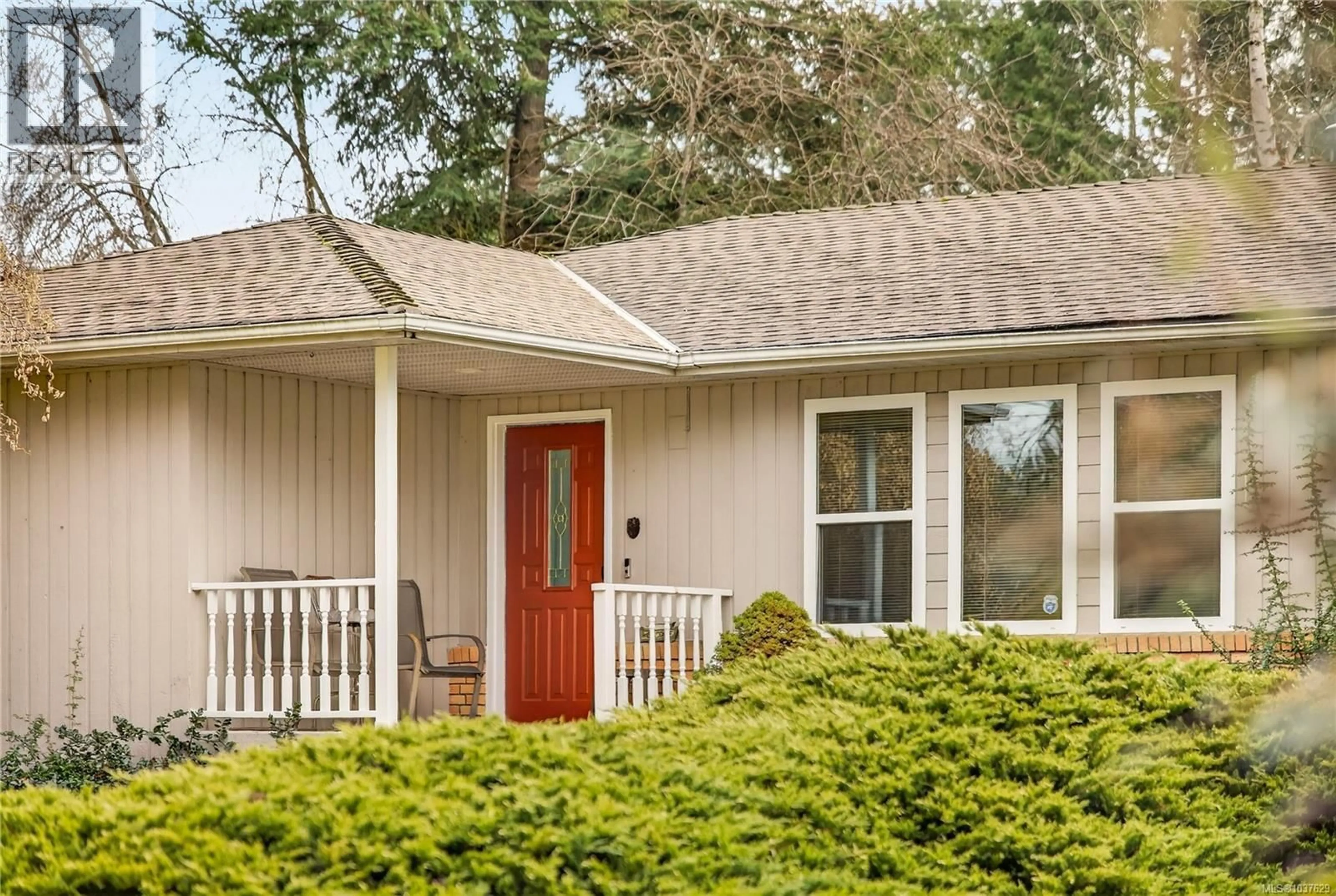 Home with vinyl exterior material, street for 6531 DOVER ROAD, Nanaimo British Columbia V9V1A6