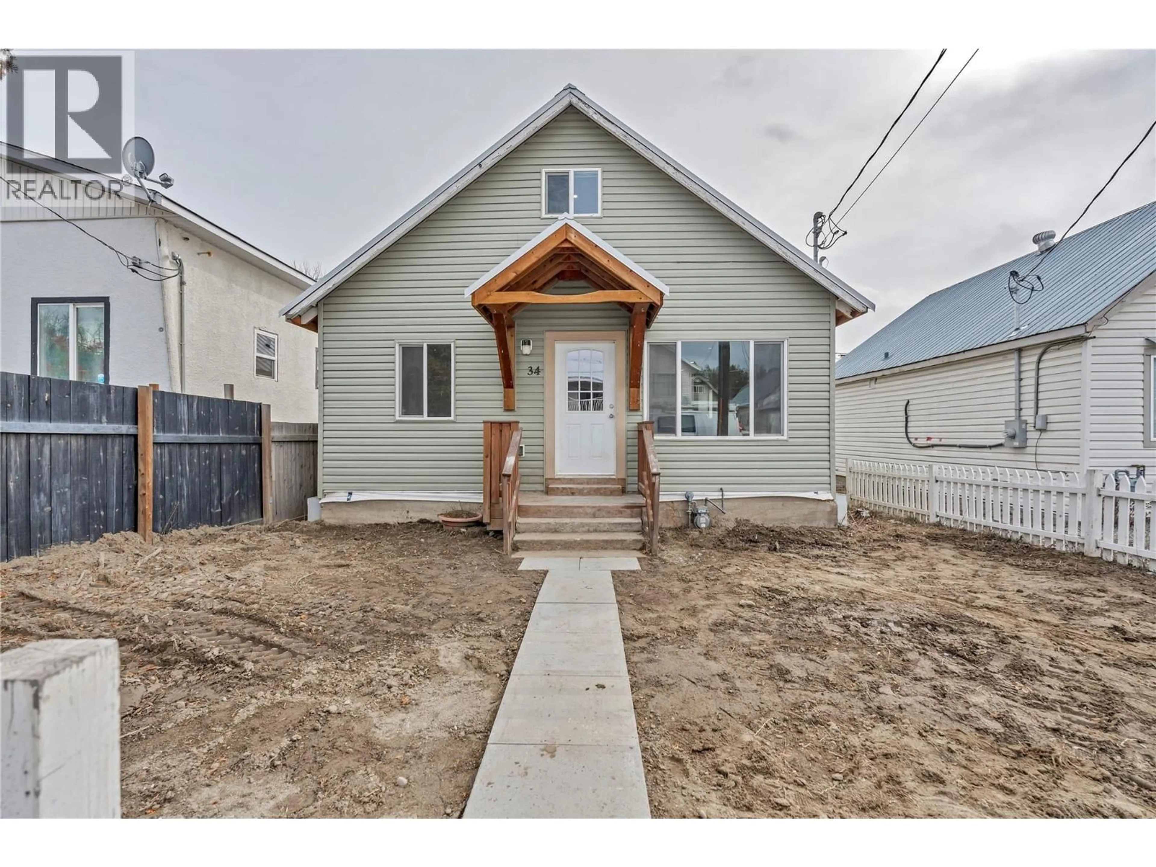 Home with vinyl exterior material, street for 34 FENCHURCH AVENUE, Princeton British Columbia V0X1W0