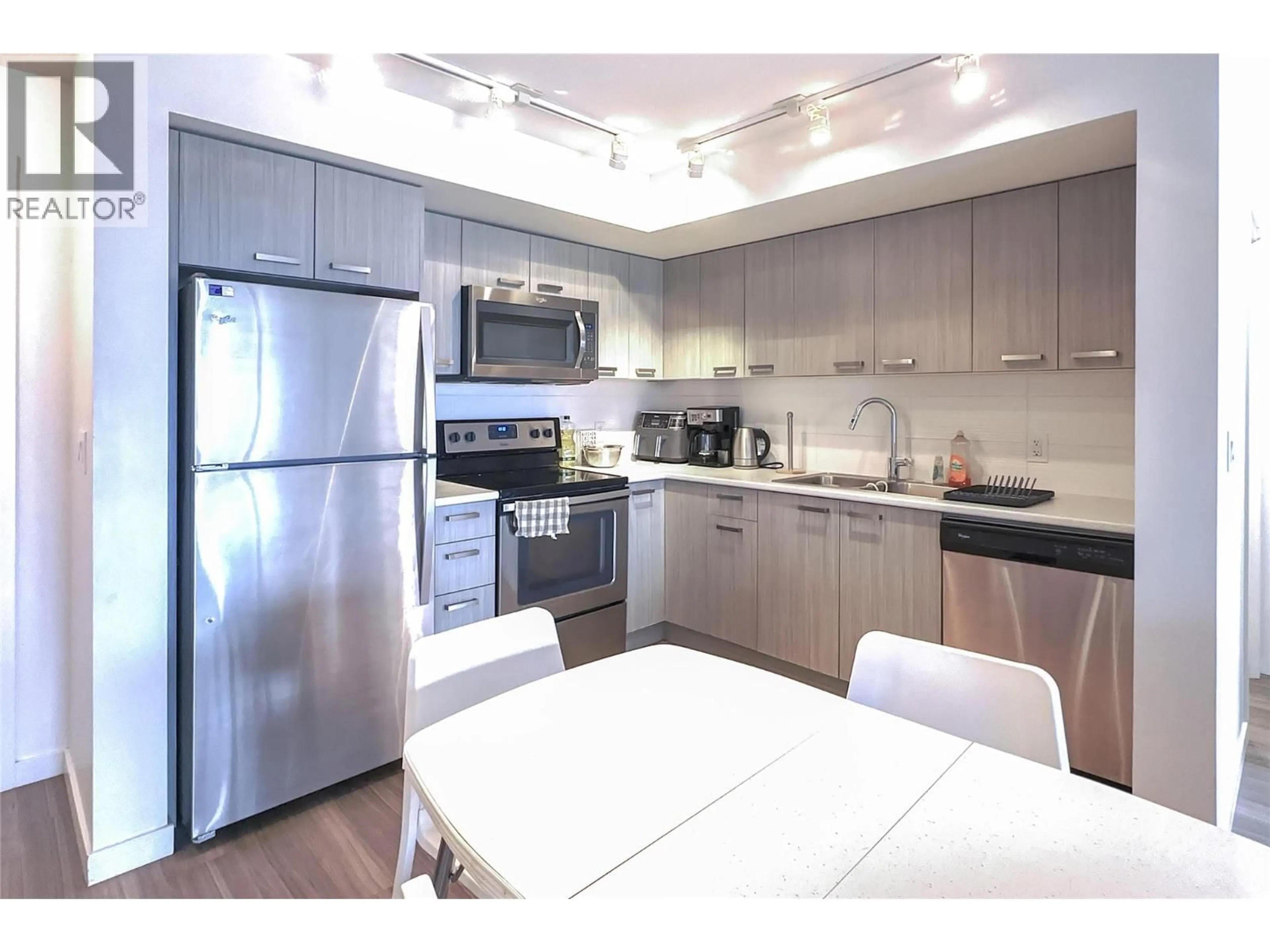 Standard kitchen, unknown for 218 - 775 ACADEMY WAY, Kelowna British Columbia V1V0A5