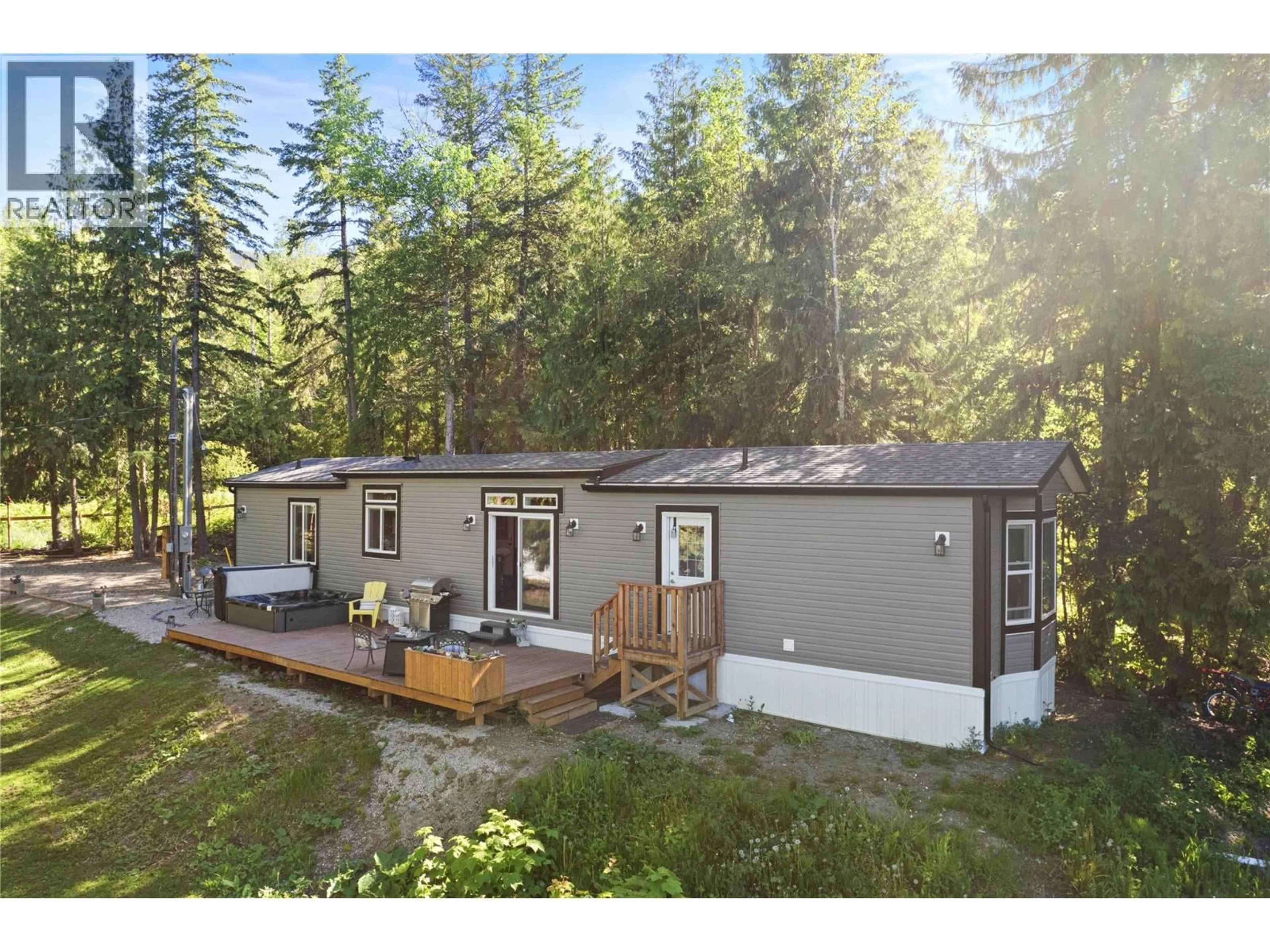 Home with vinyl exterior material, unknown for 1395 TAYLOR ROAD, Sorrento British Columbia V0E2W1