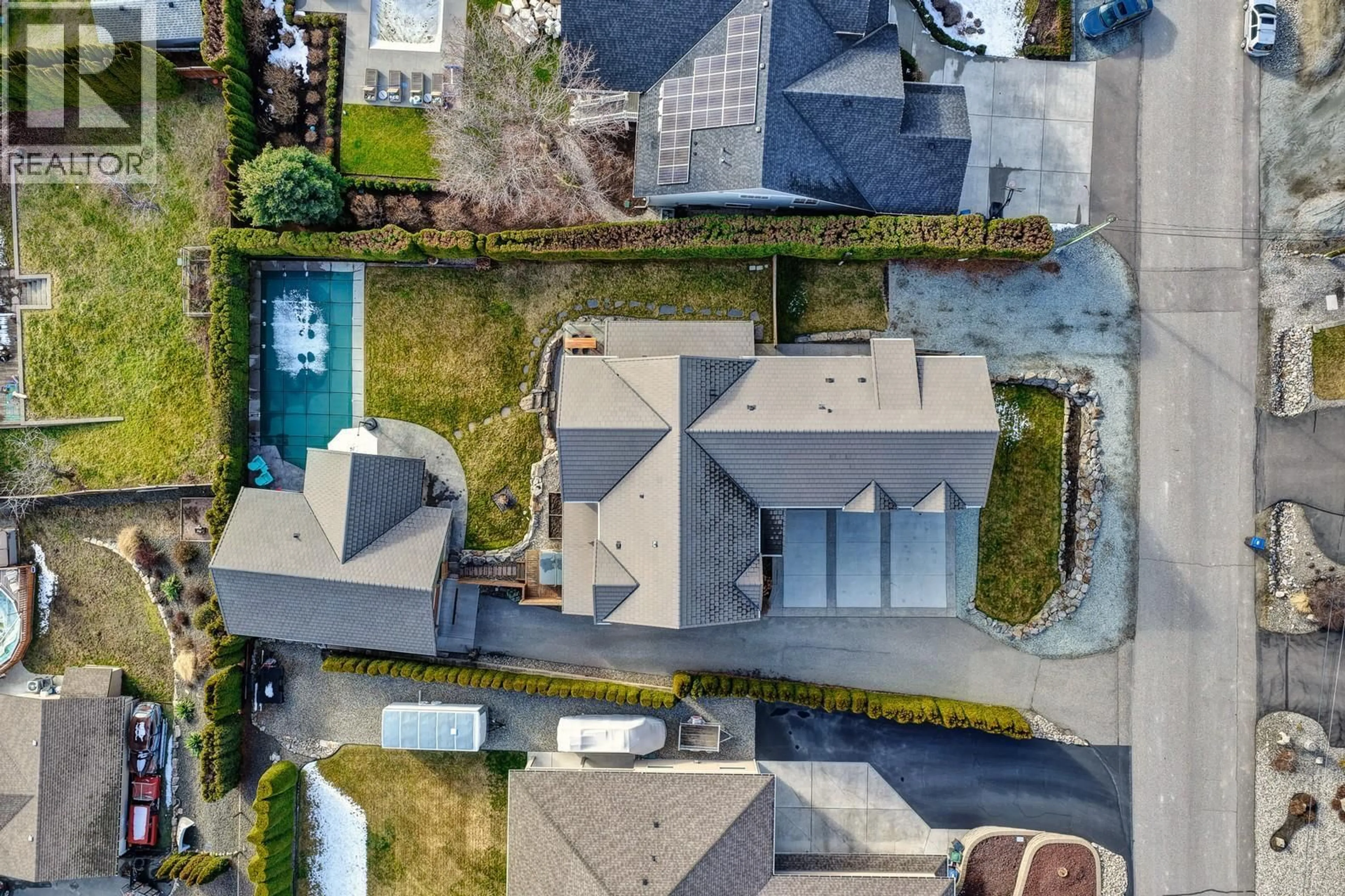 A pic from outside/outdoor area/front of a property/back of a property/a pic from drone, street for 959 REGAL ROAD, West Kelowna British Columbia V1Z1S4