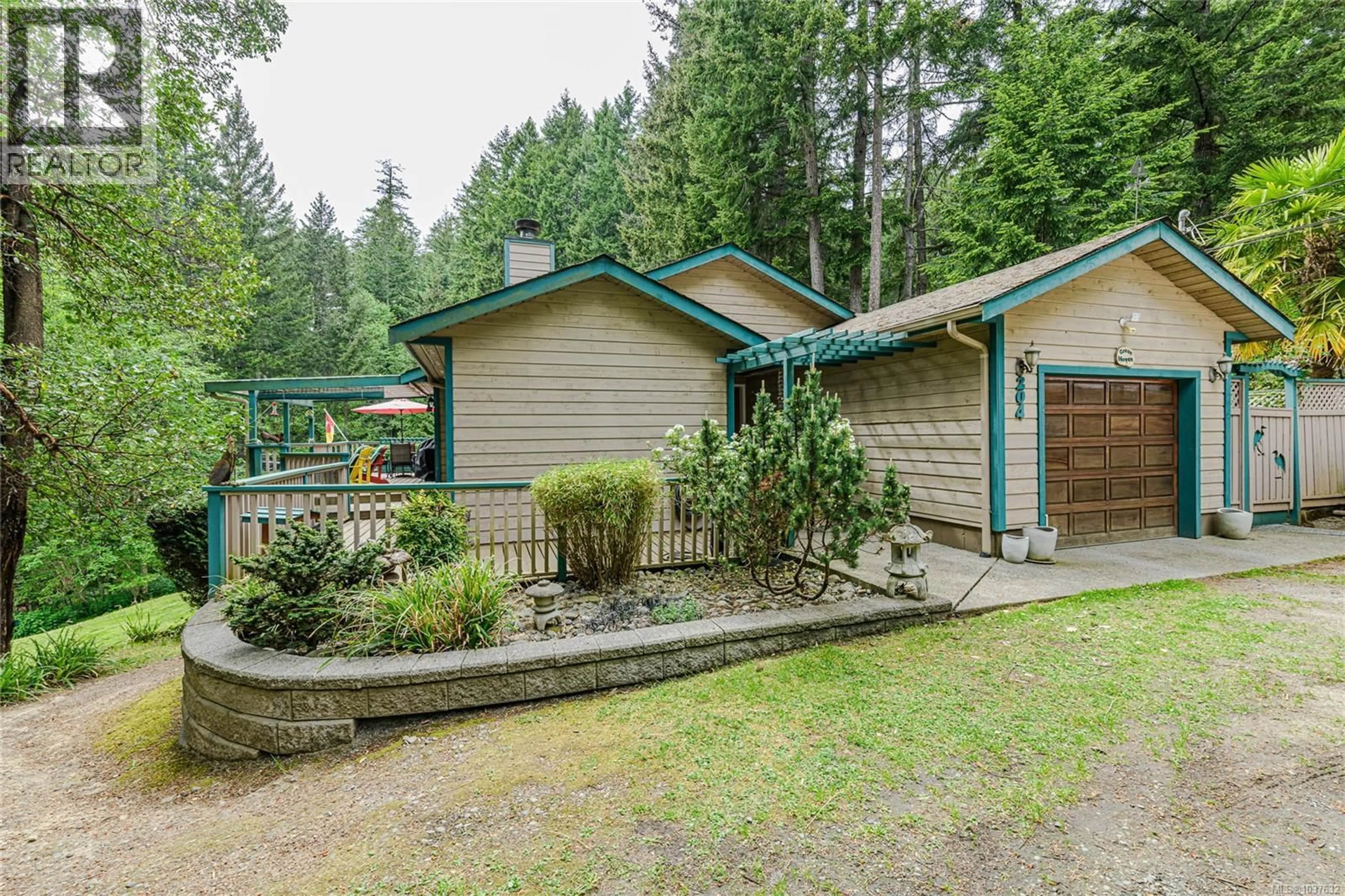 Home with vinyl exterior material, unknown for 204 CORMORANT CRESCENT, Salt Spring British Columbia V8K1G8